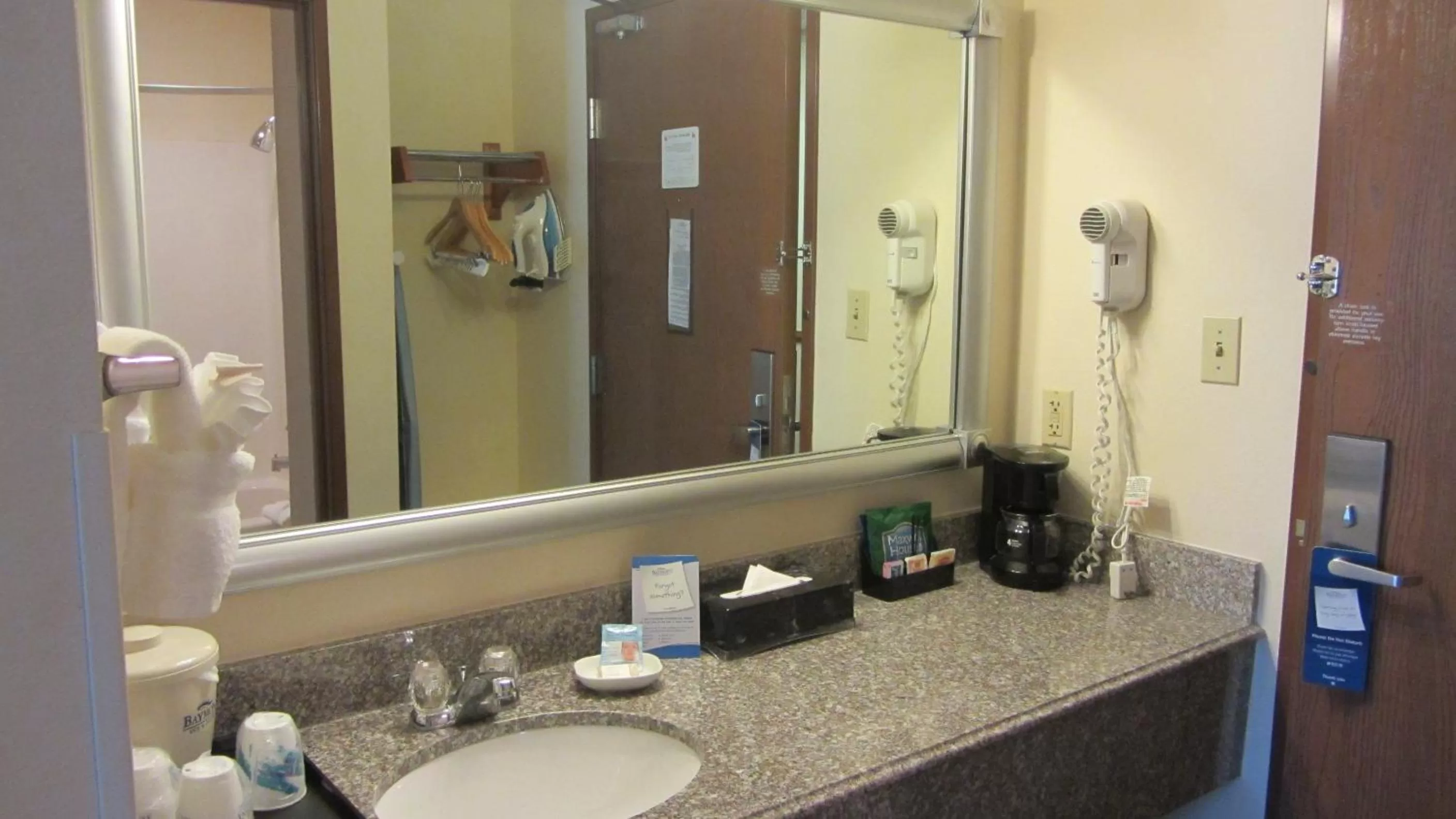 King Studio Suite - Mobility Accessible/Non-SmokingÂ  in Baymont by Wyndham Conroe