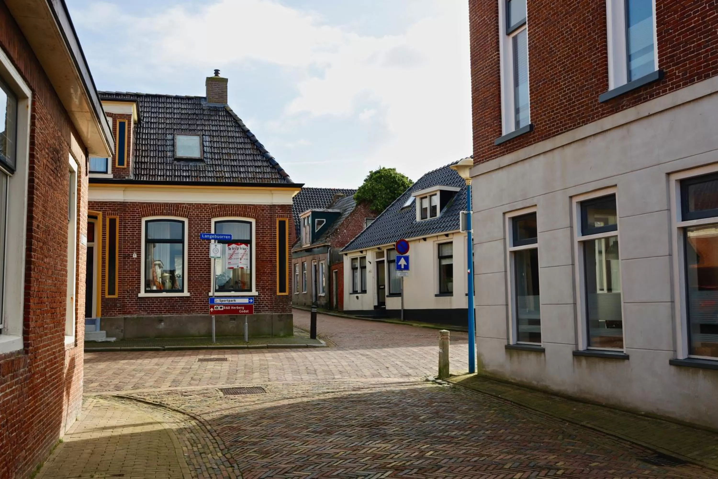 Neighbourhood in B & B Marrum Hotel Marrum