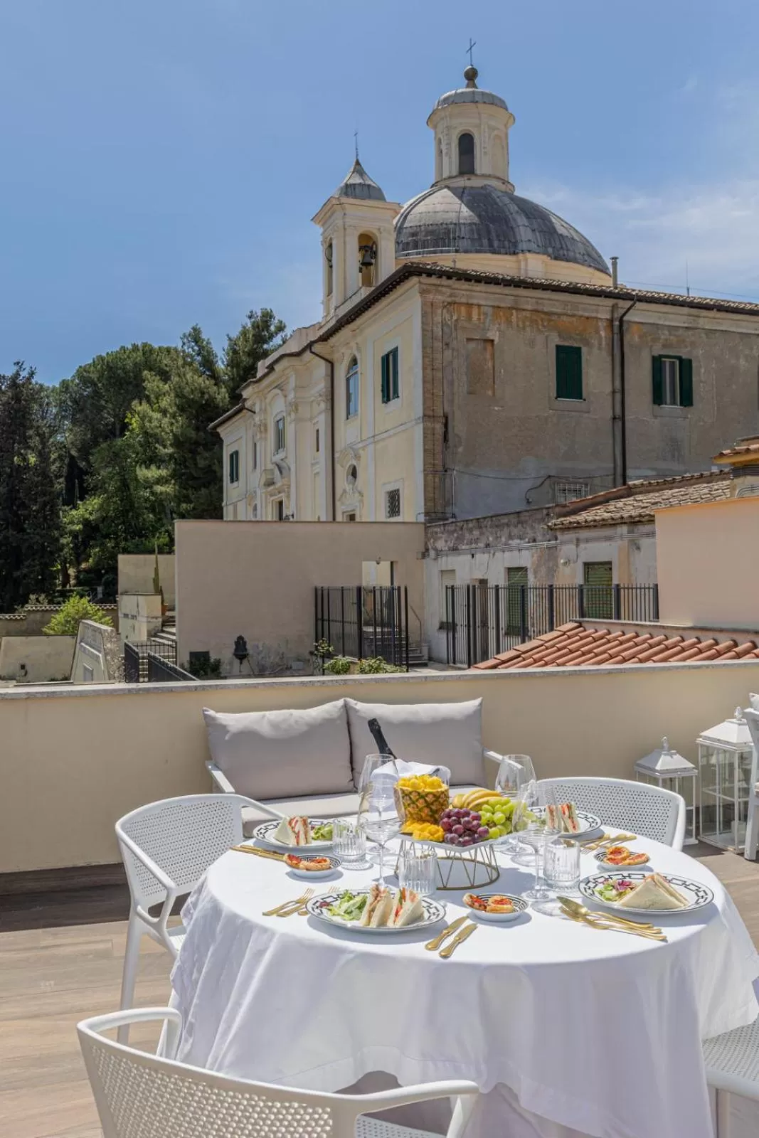 Property building in Monastero dei Santi