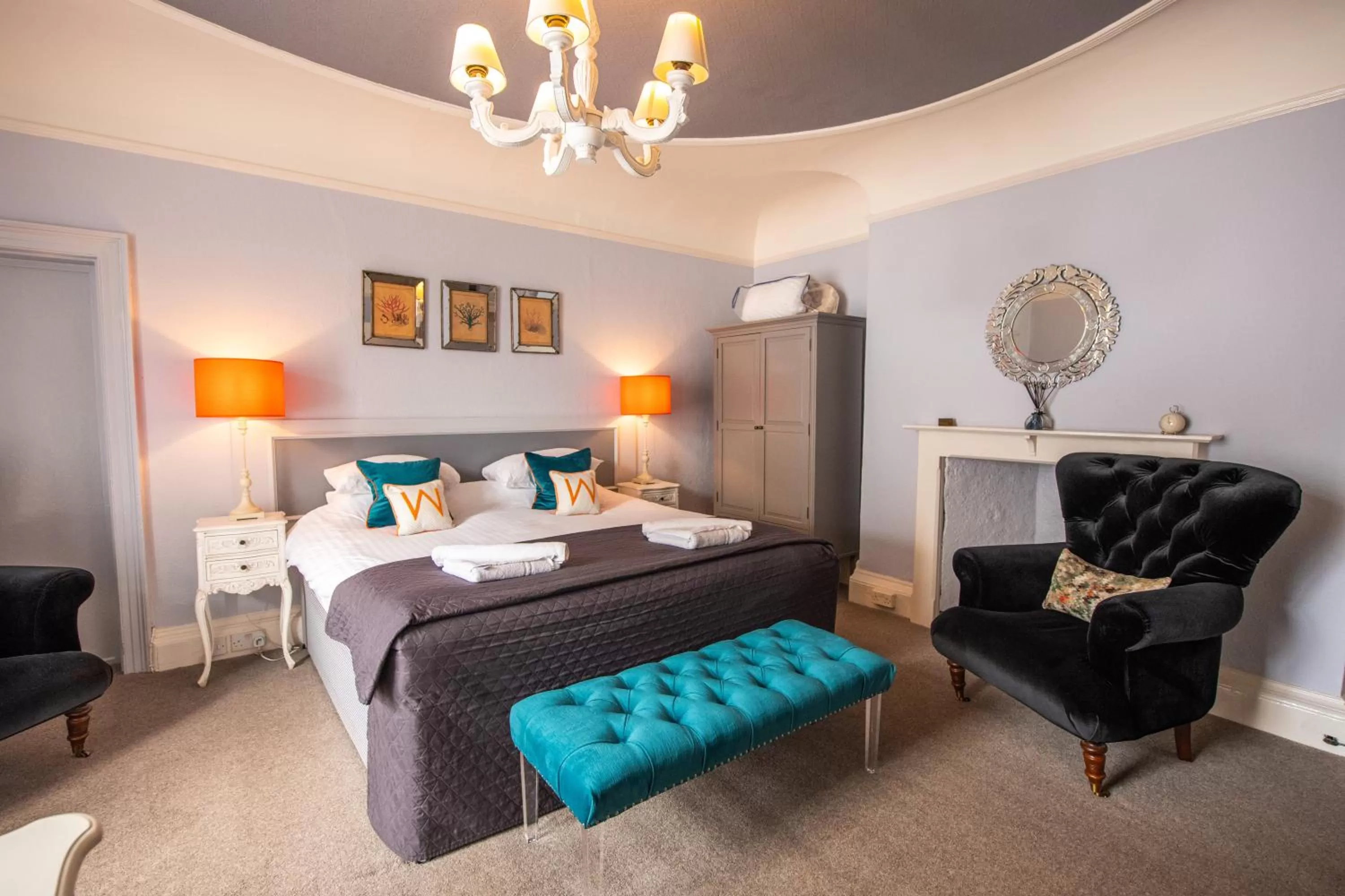 Bedroom, Bed in The Woodlands Hotel