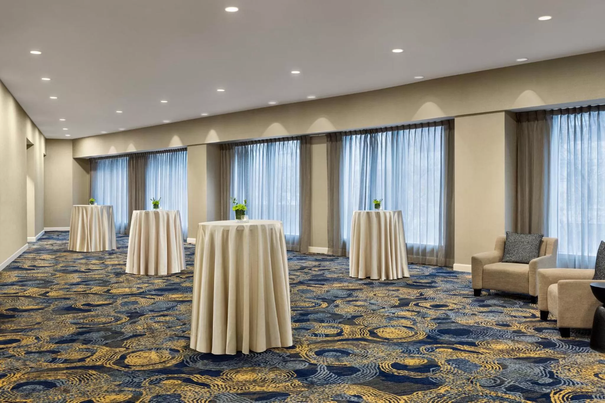 Meeting/conference room in Crowne Plaza Cleveland at Playhouse Square by IHG