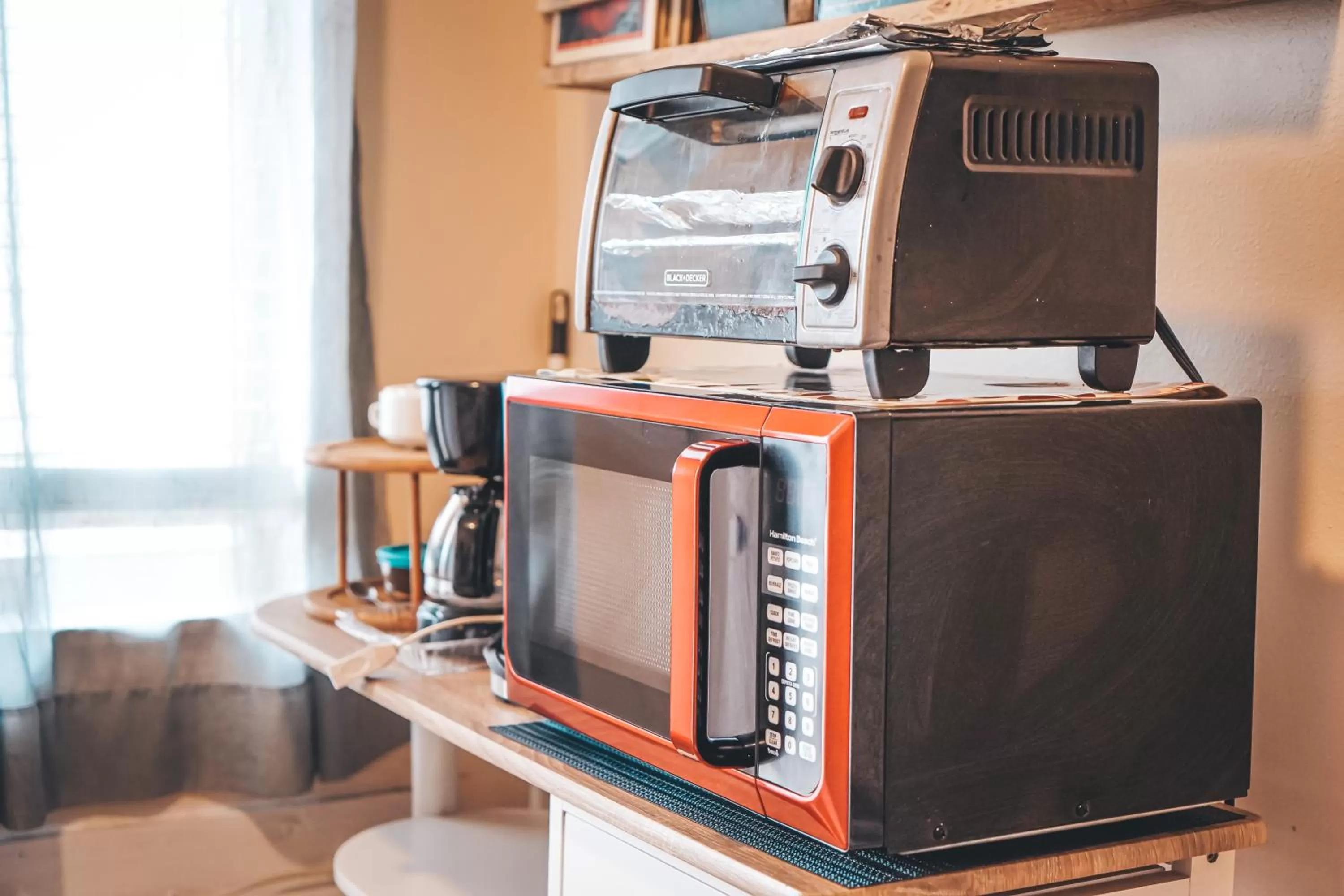 Kitchen or kitchenette in Hollywood Light Haven Lodge
