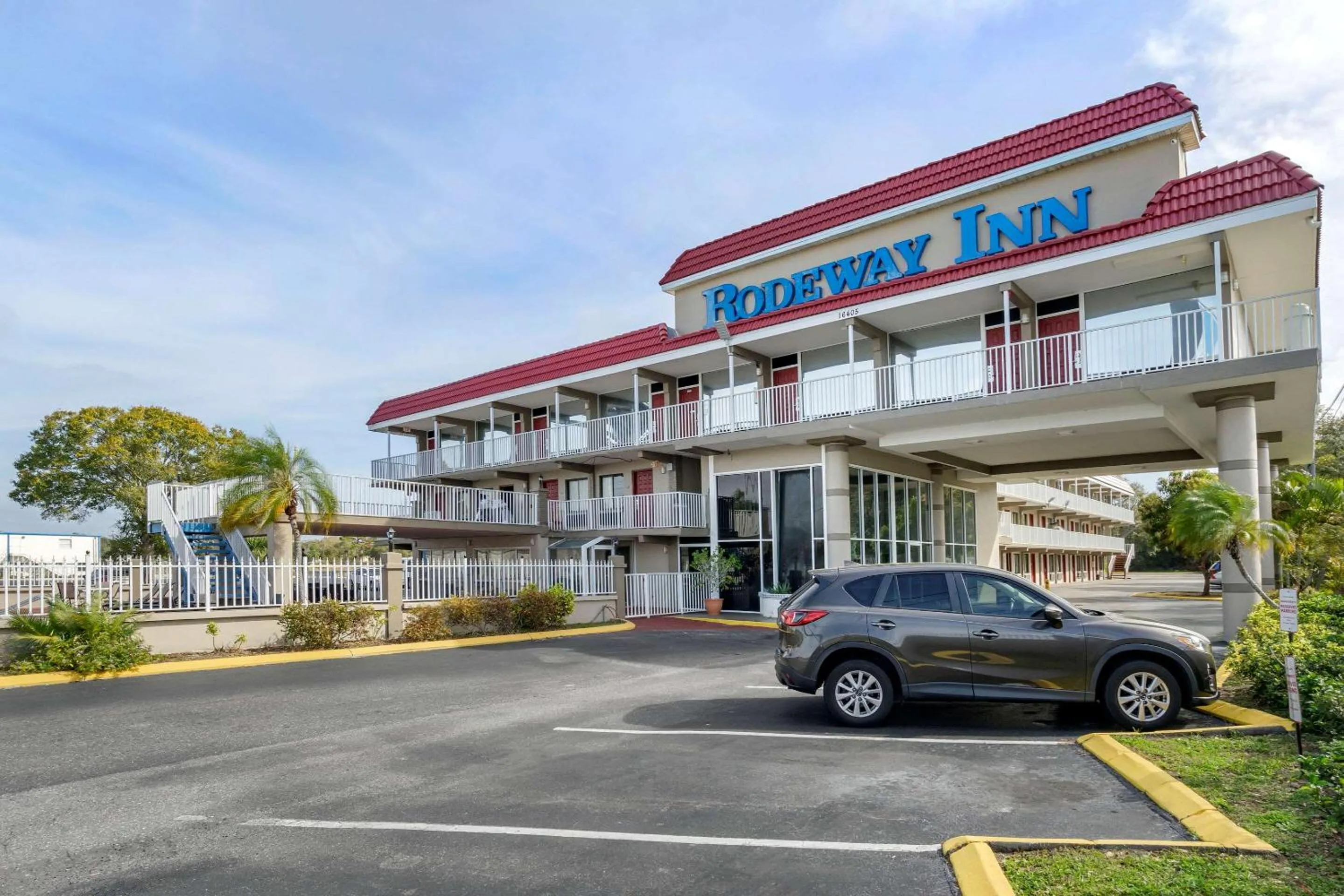 Property building in Rodeway Inn Clearwater-Largo