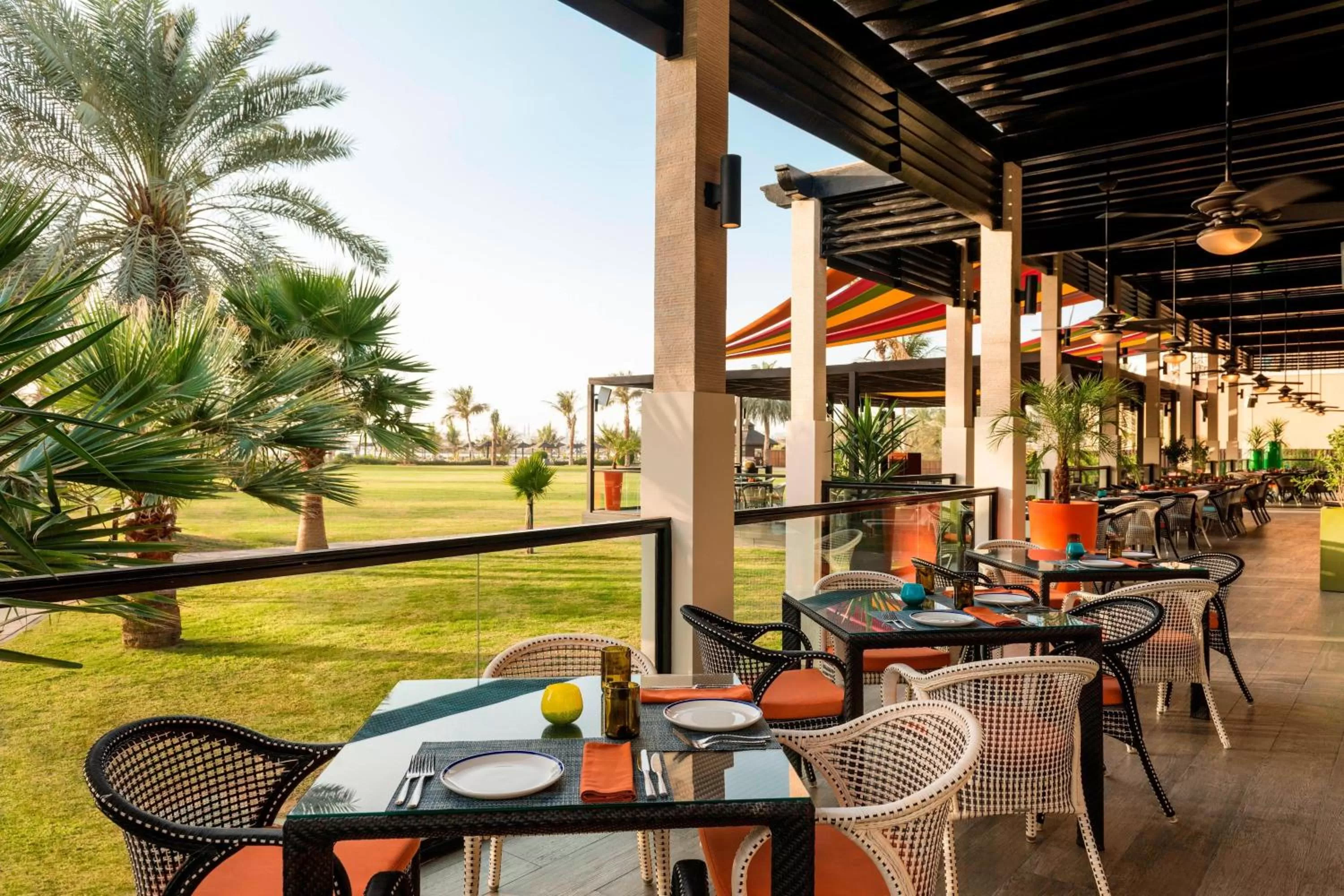 Lounge or bar in Le Royal Meridien Beach Resort & Spa Dubai