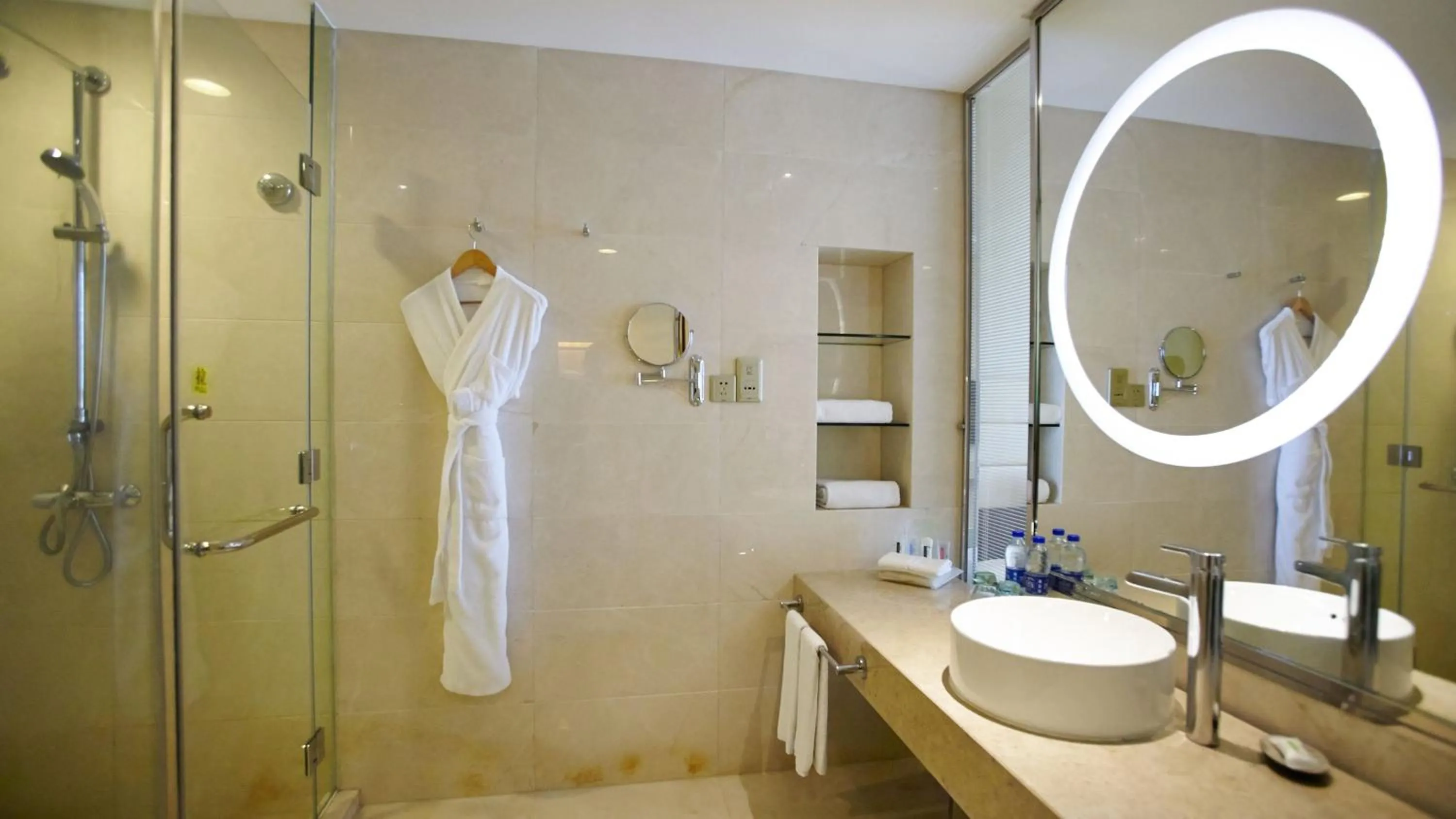 Bathroom in Holiday Inn Taicang City Centre by IHG
