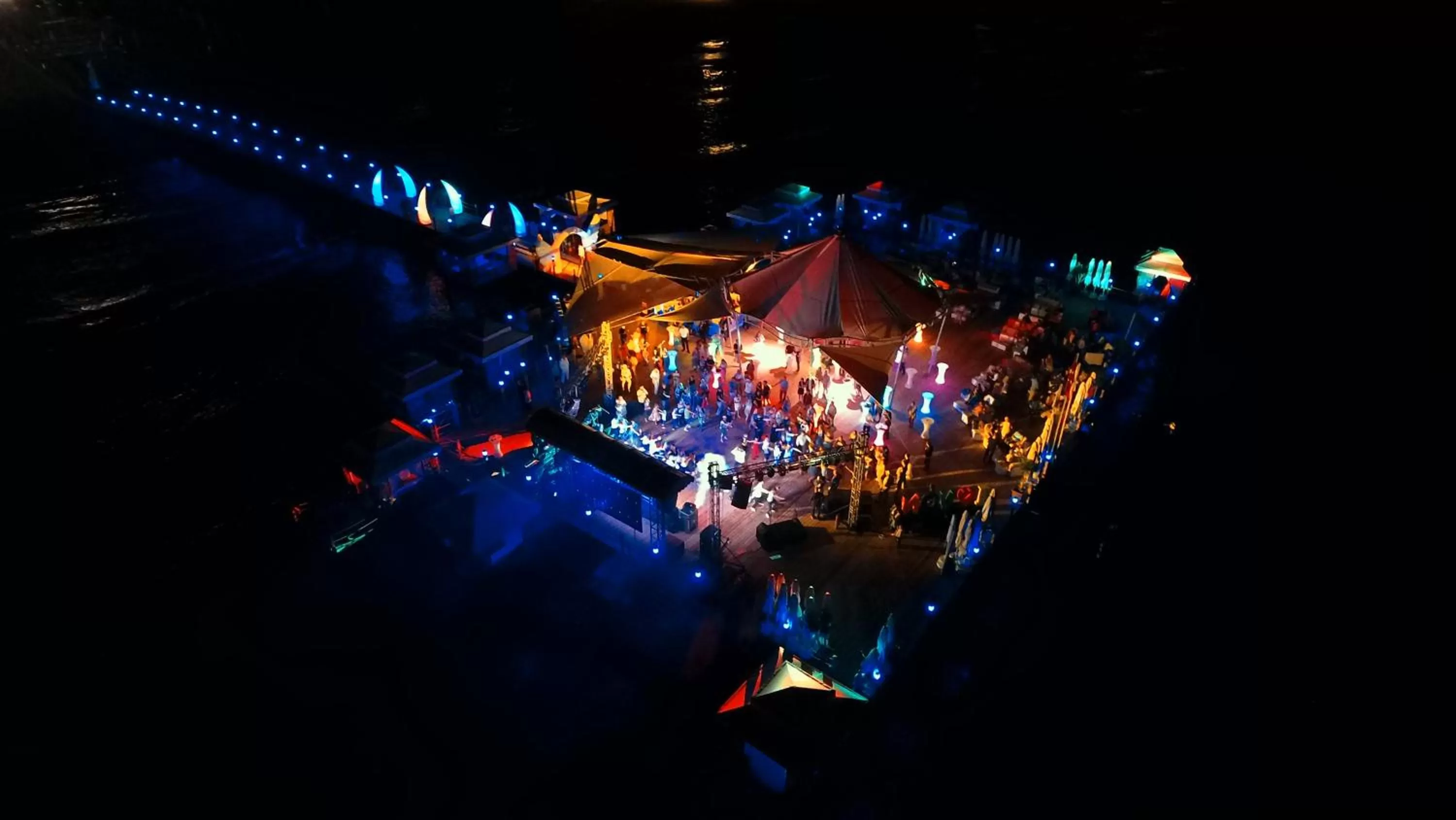 People in VONRESORT Golden Coast & Aqua - Kids Concept-Ultra All Inclusive