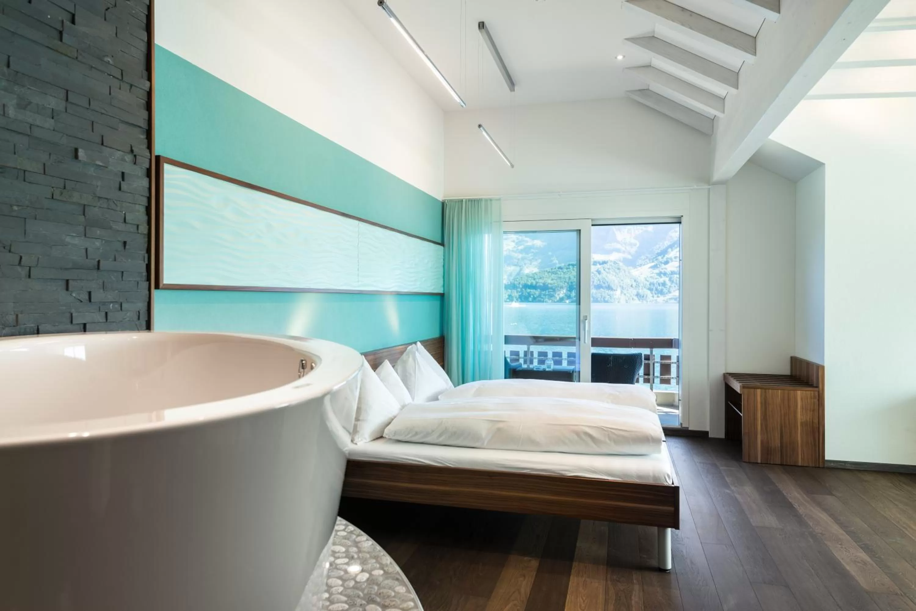 Photo of the whole room, Bed in Hotel Nidwaldnerhof direkt am See