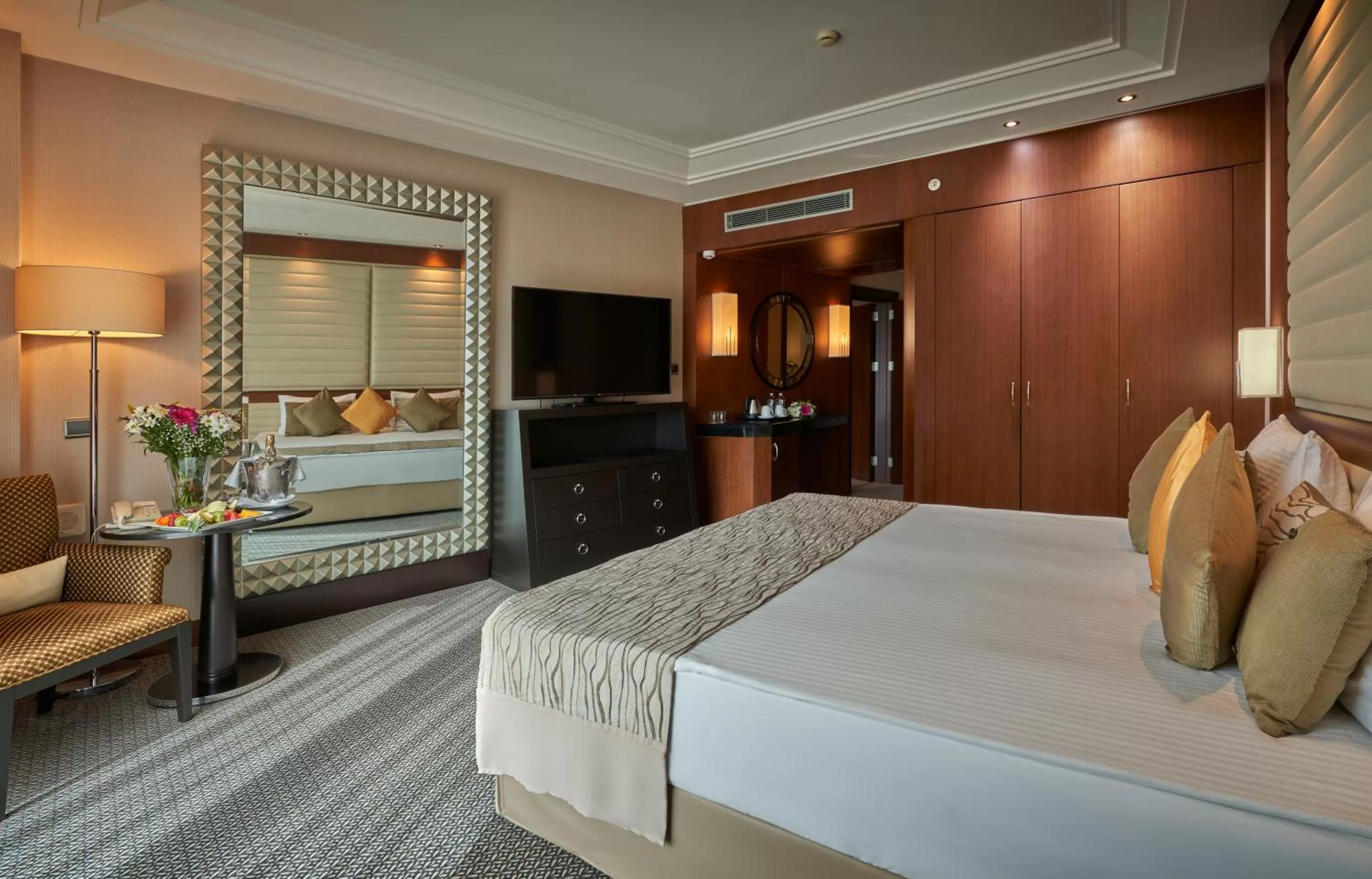 Bed in Calista Luxury Resort