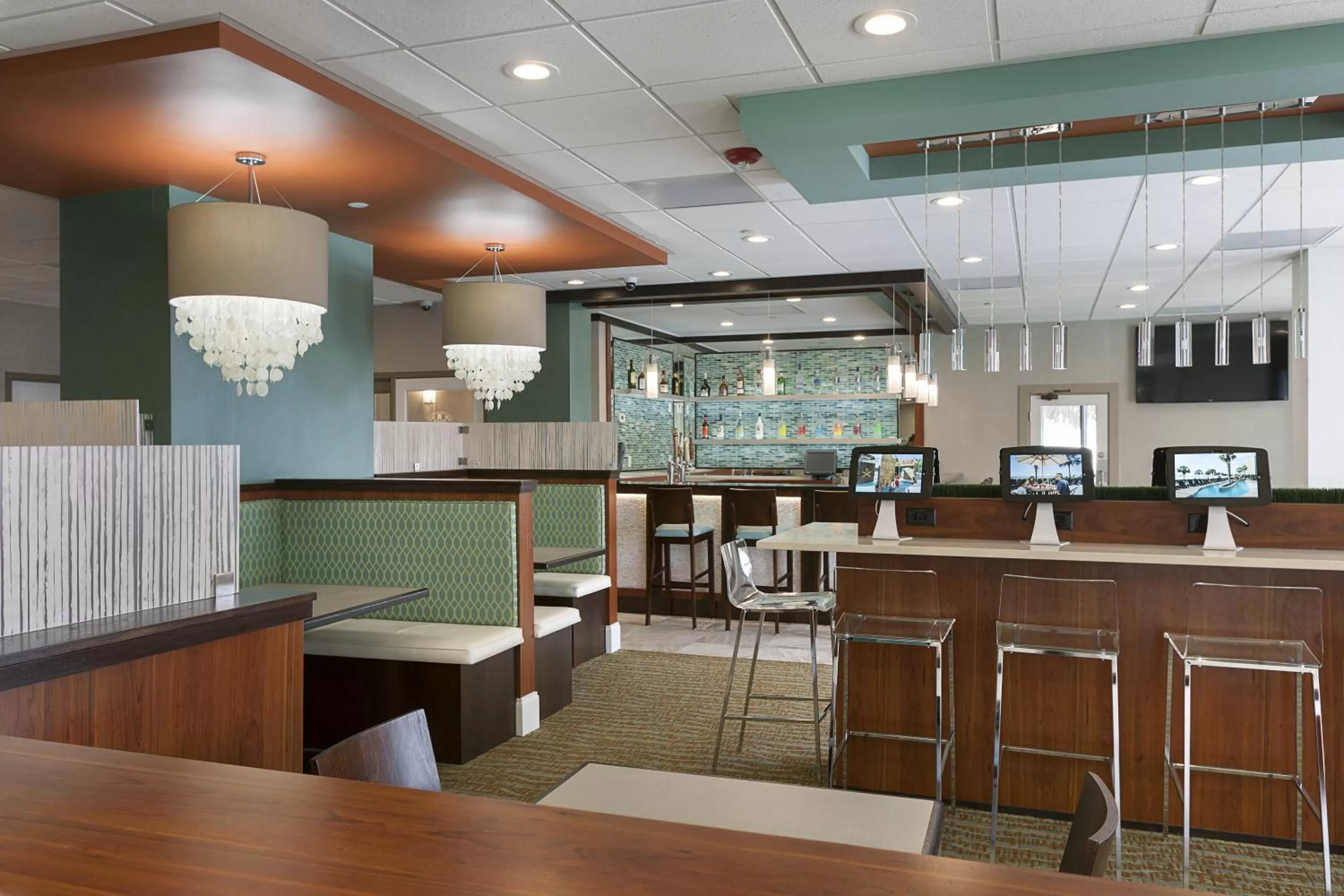 Restaurant/places to eat in The Strand - A Boutique Resort