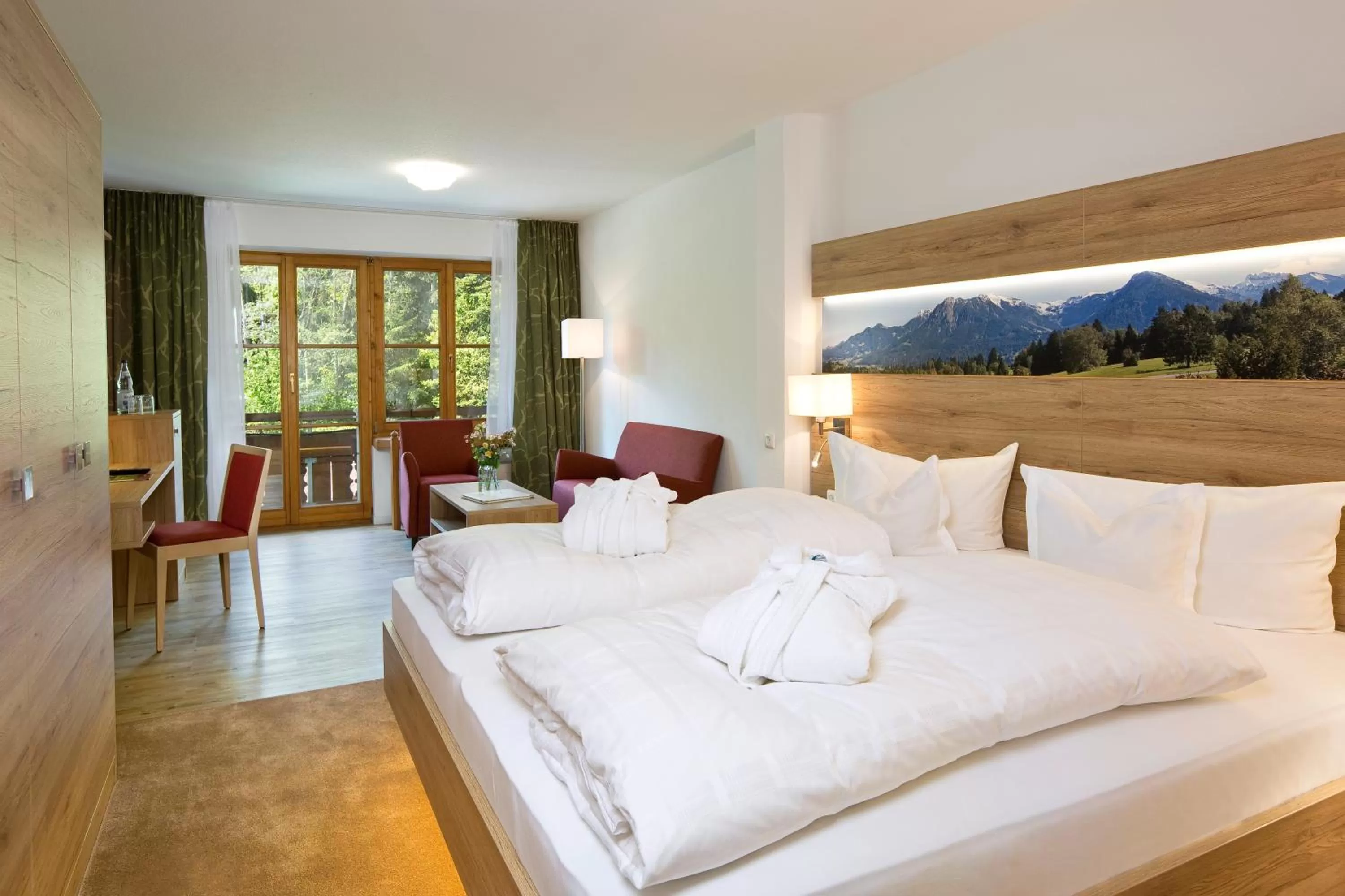 Property building, Bed in Ringhotel Nebelhornblick