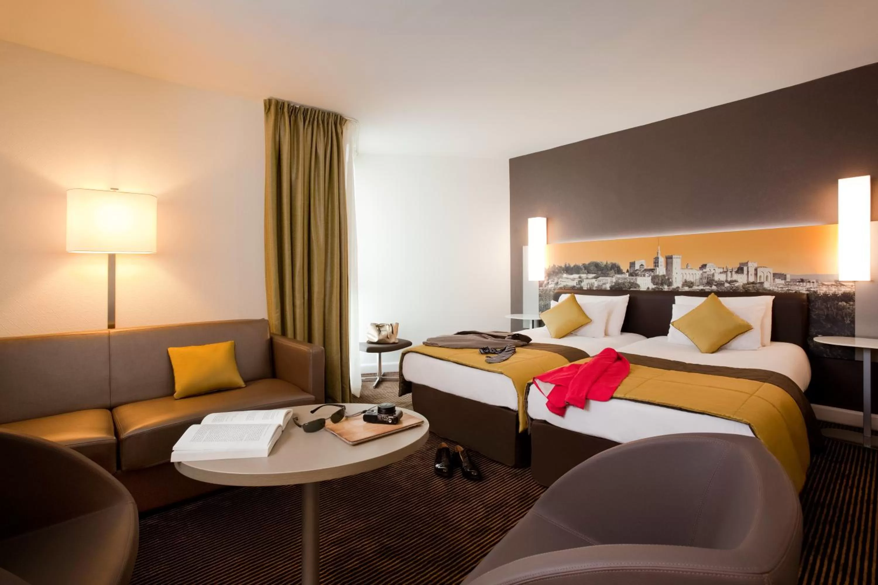 Photo of the whole room, Bed in Mercure Avignon Centre Palais des Papes