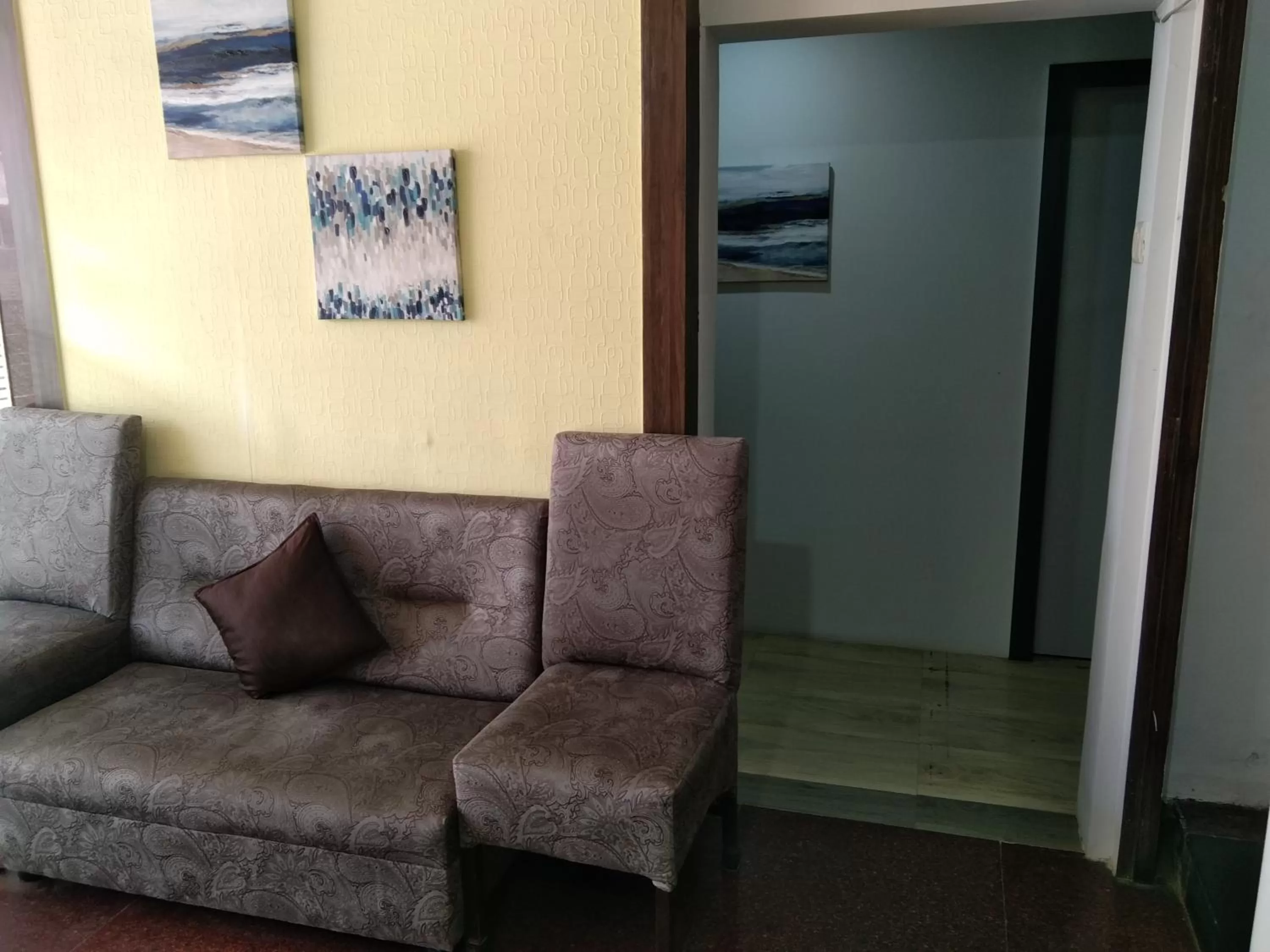 Lobby or reception in Silver Cloud Hotel Sholinganallur