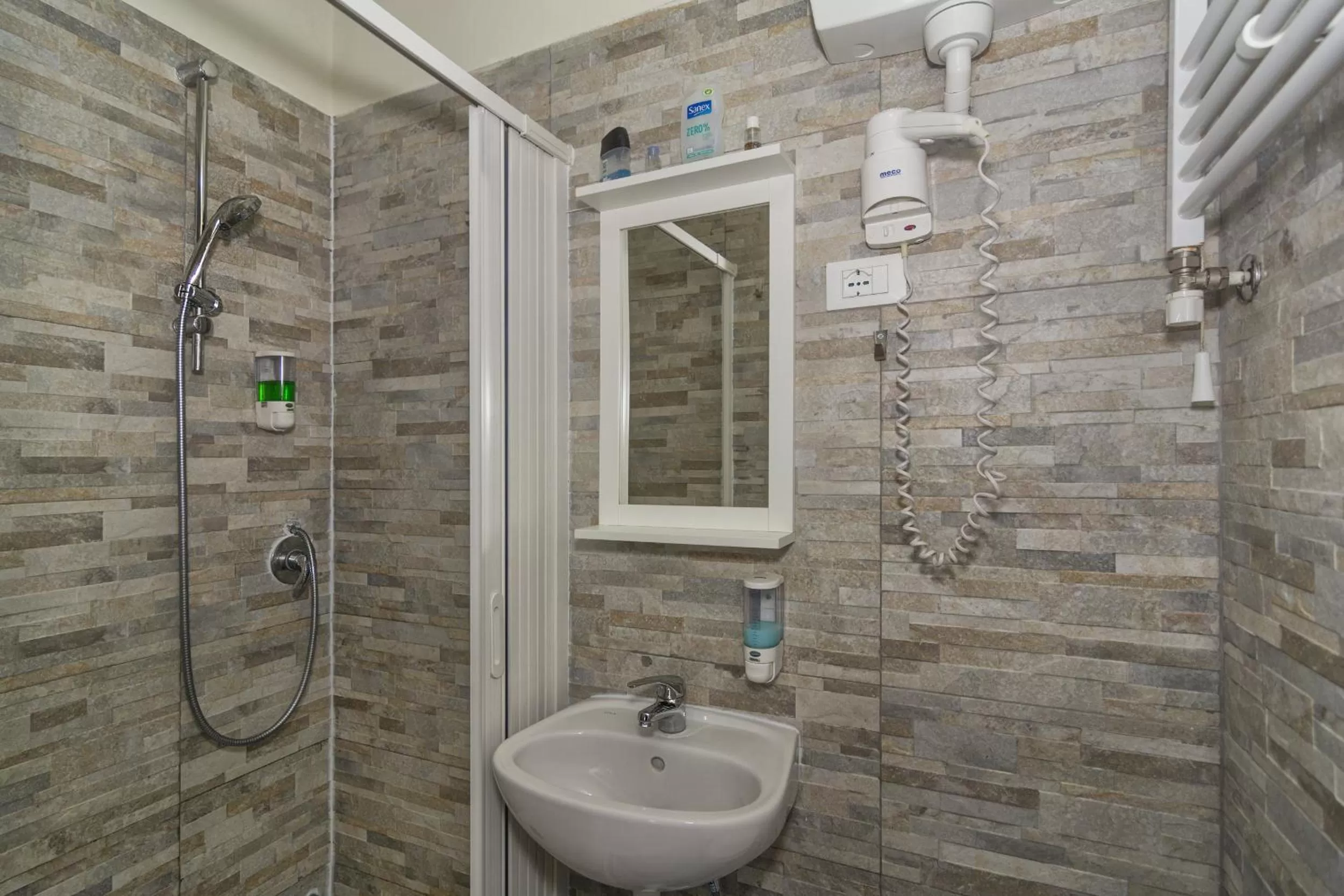 Bathroom in Aliante B&B