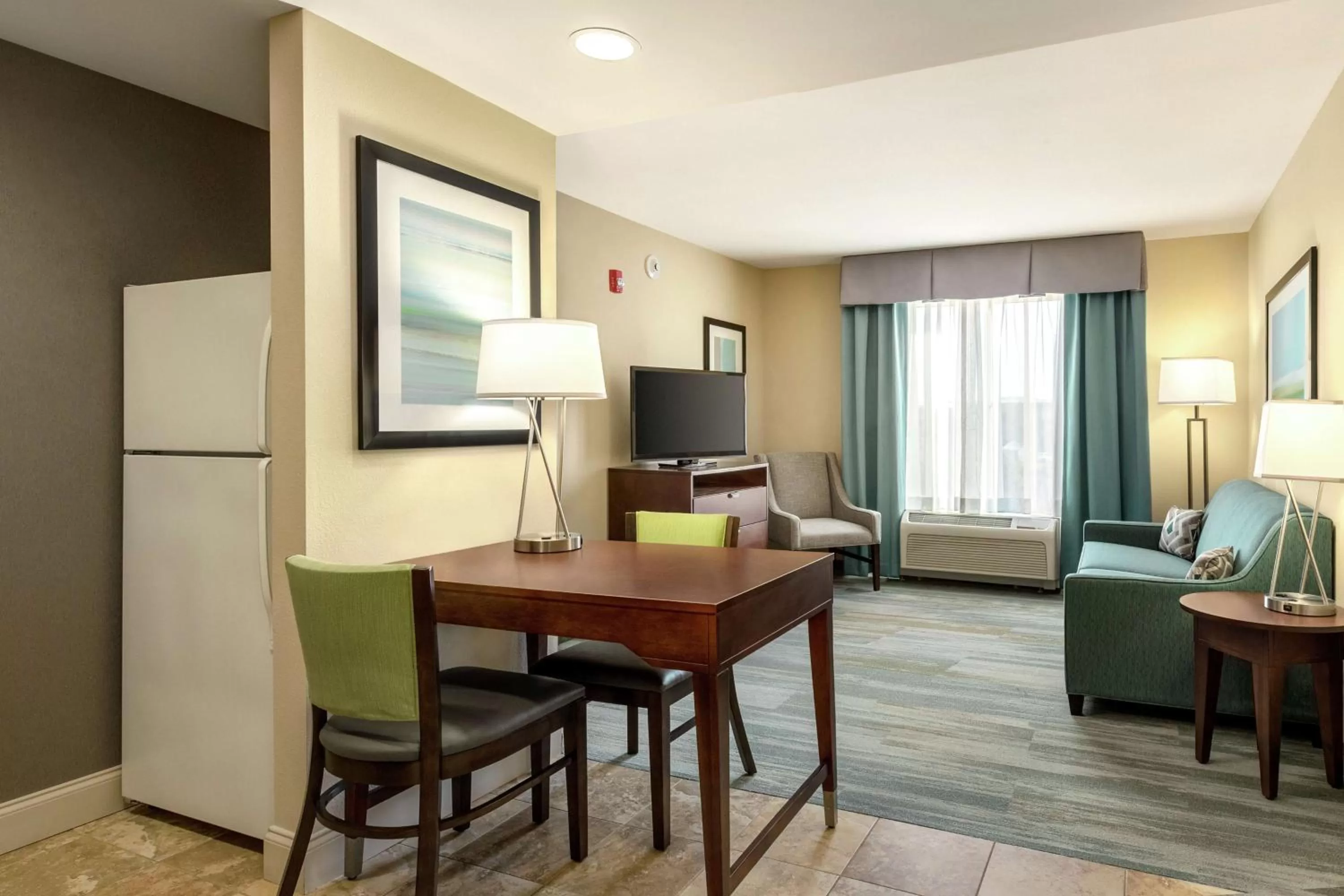 Bedroom in Homewood Suites by Hilton Macon-North