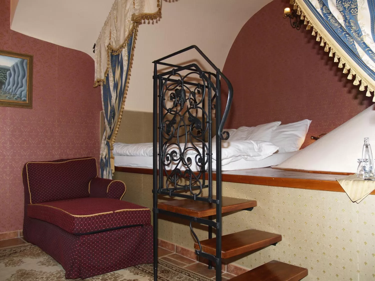 Other, Bed in Hotel U Zlatého Lva