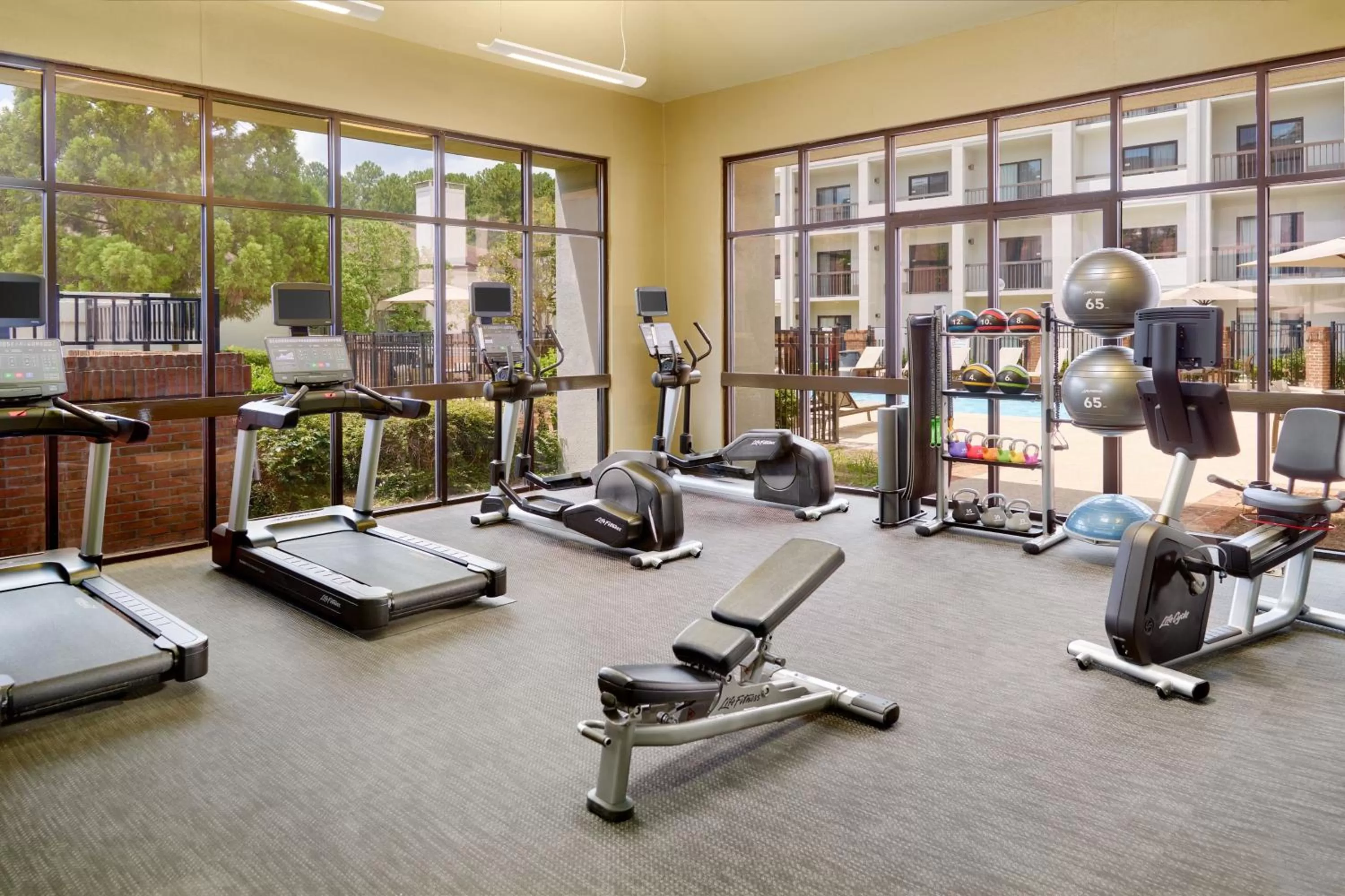 Fitness centre/facilities in Courtyard by Marriott Atlanta Executive Park/Emory