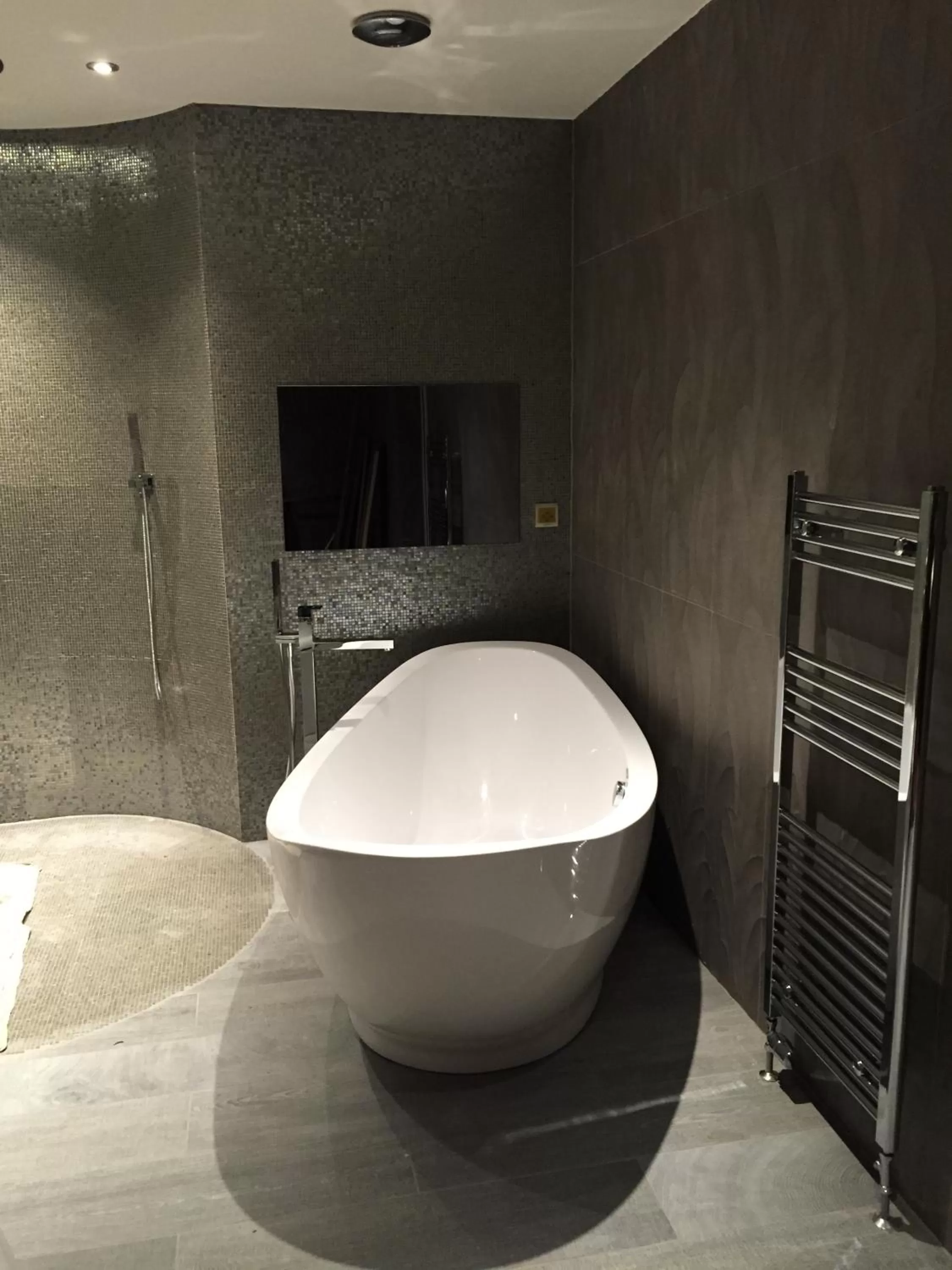 Bathroom in Busby Hotel