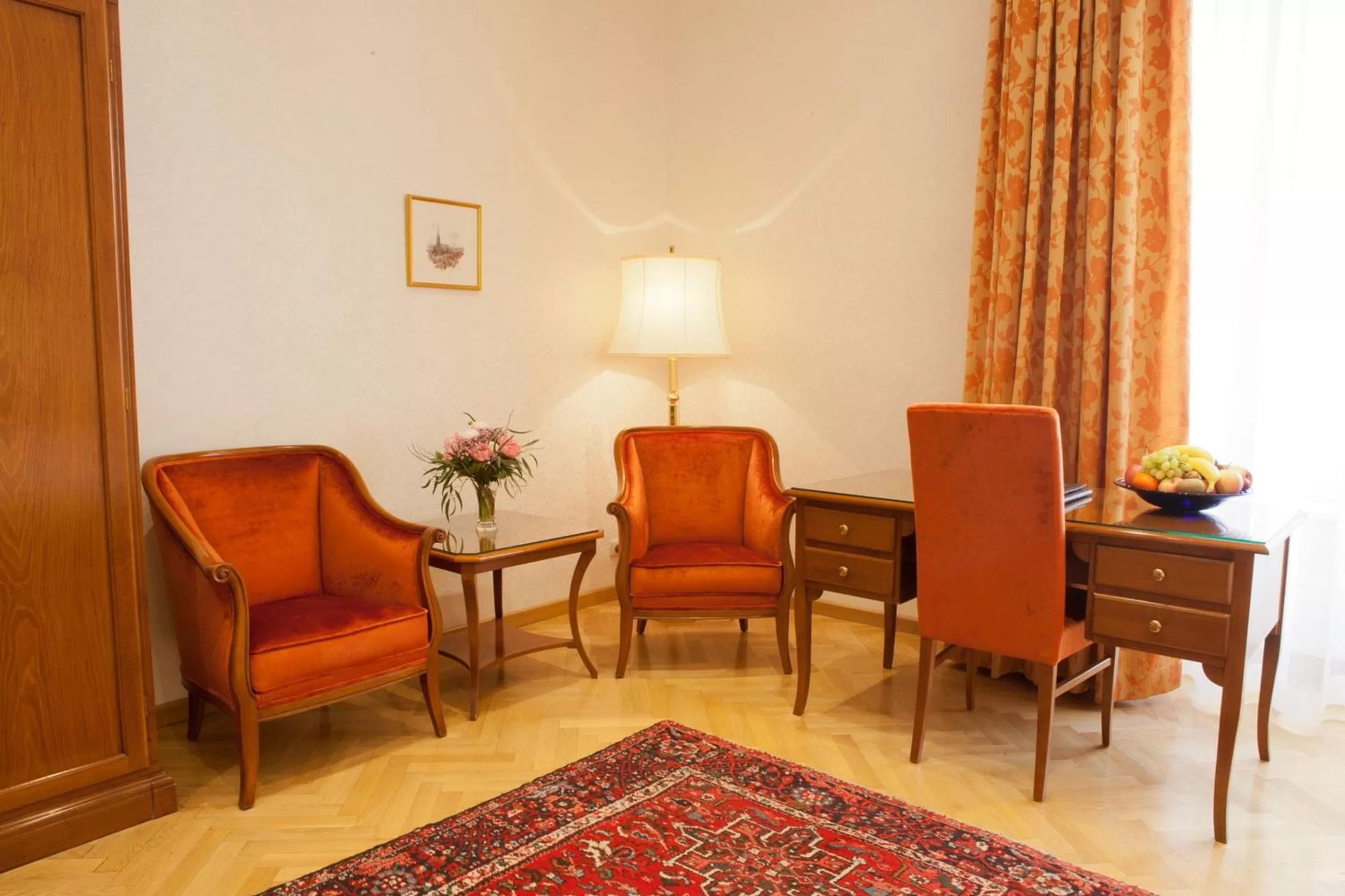 Photo of the whole room in Hotel Kaiserin Elisabeth