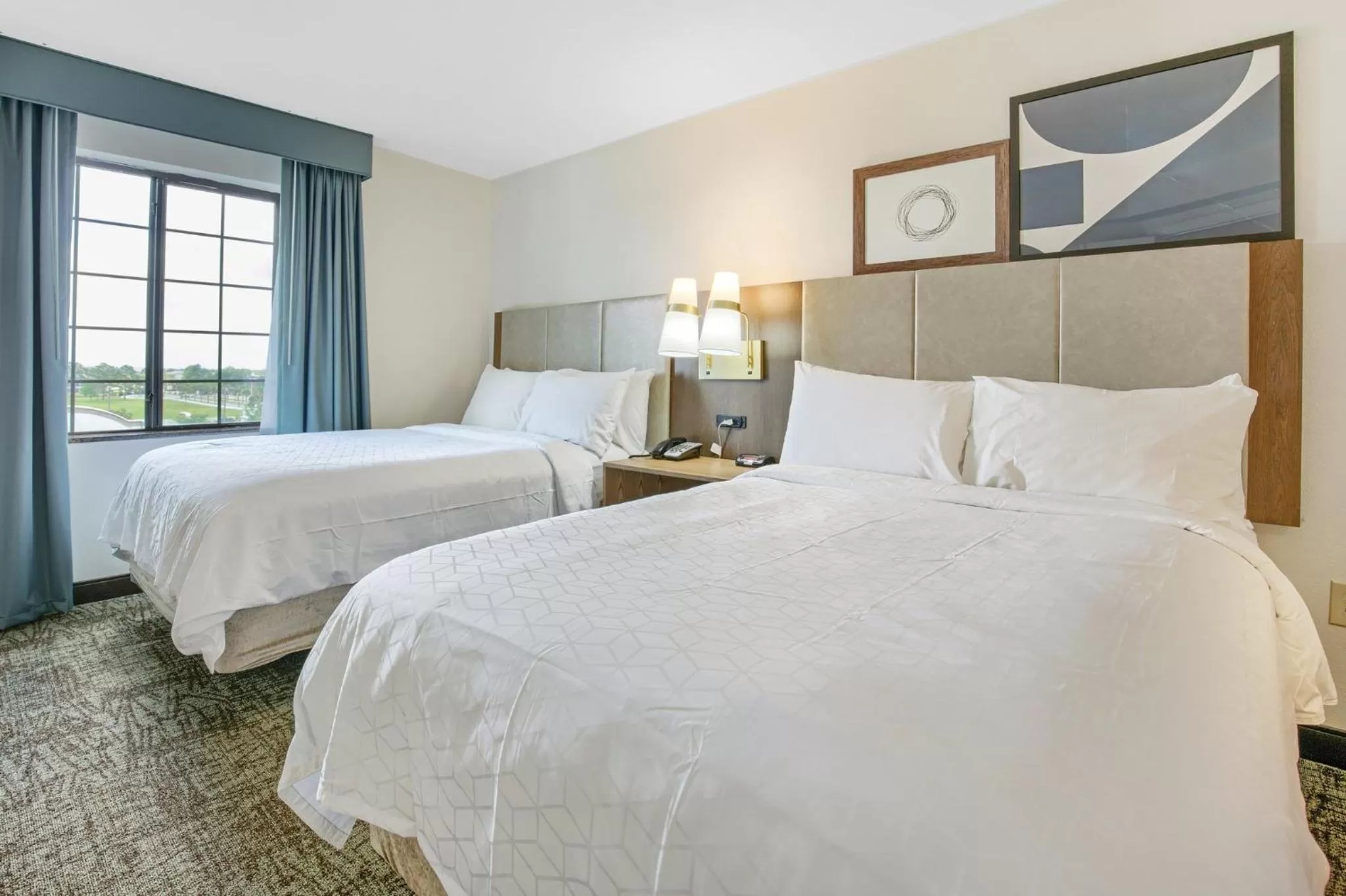 Photo of the whole room, Bed in Staybridge Suites Gulf Shores by IHG