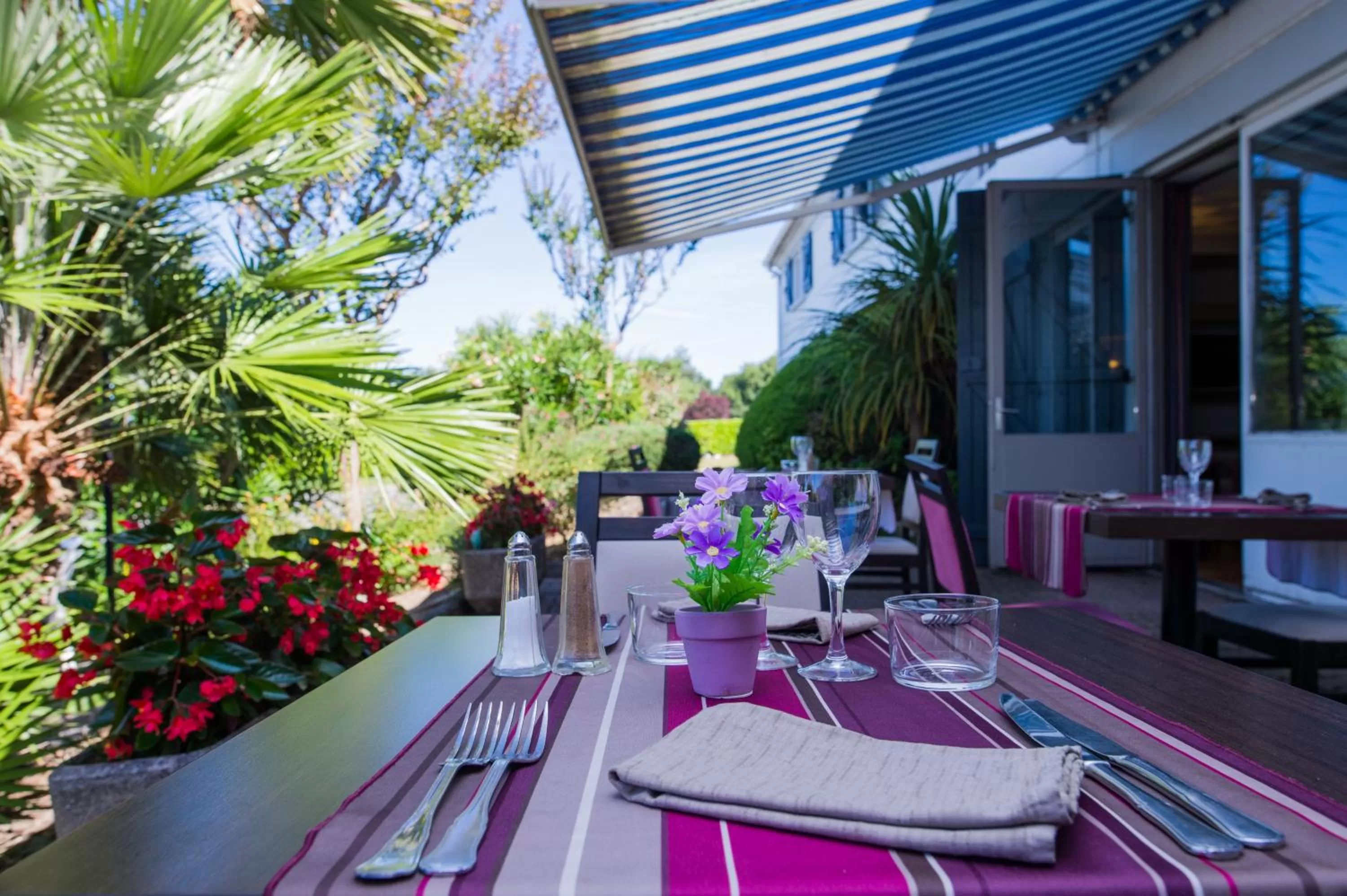 Restaurant/places to eat in Kyriad Orthez