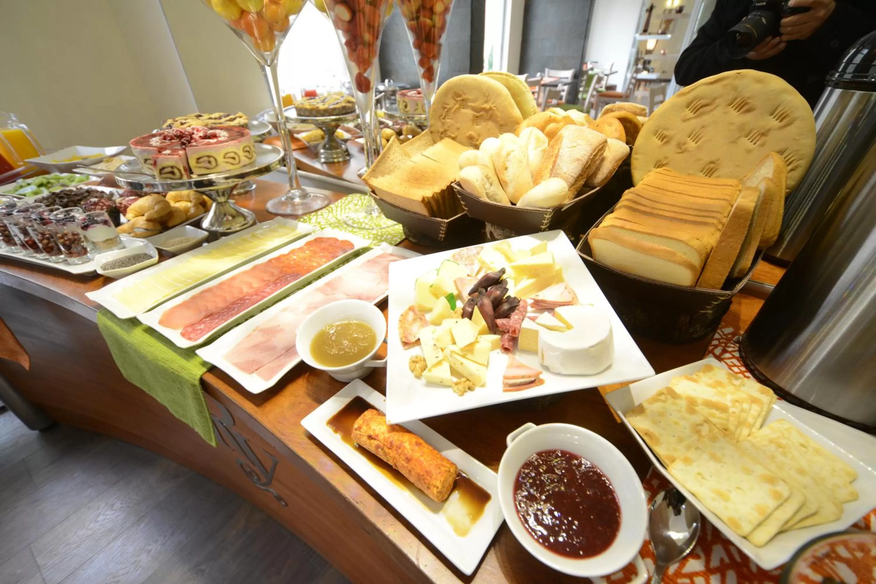 Breakfast in Hotel Boutique Reyall