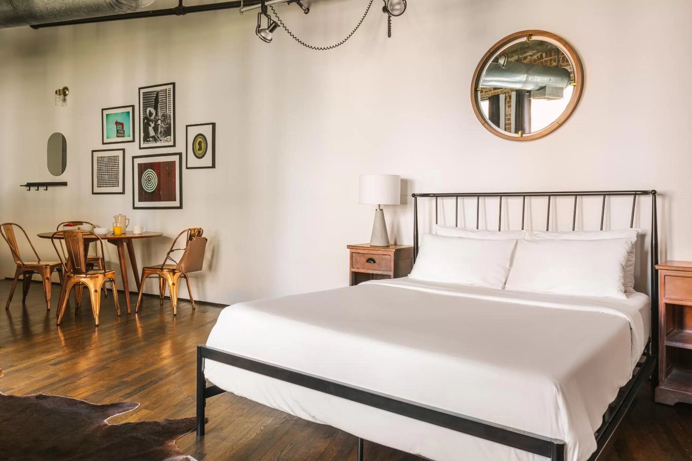 Living room, Bed in Sonder The Hogg Palace