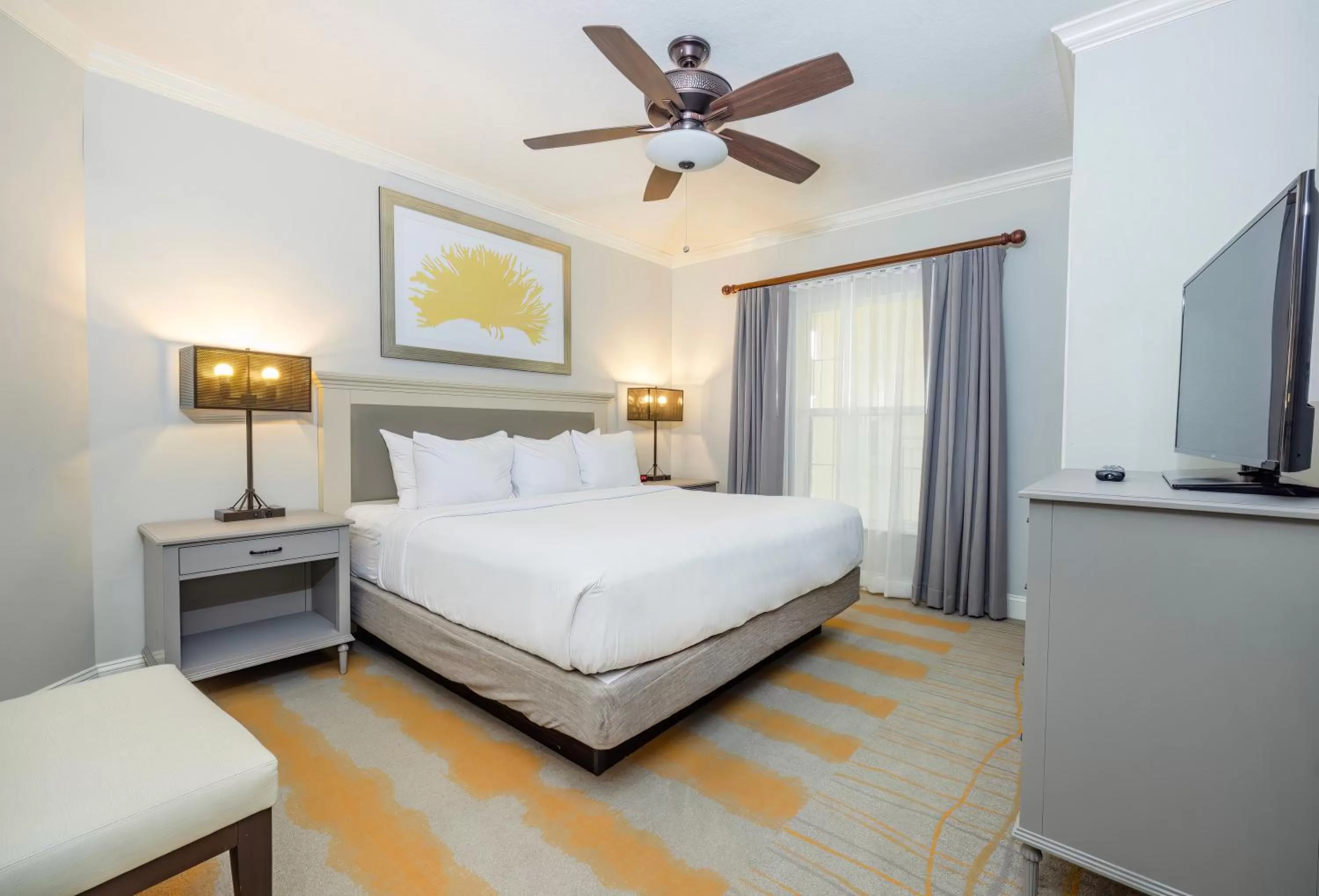 Photo of the whole room, Bed in WorldMark Orlando Kingstown Reef