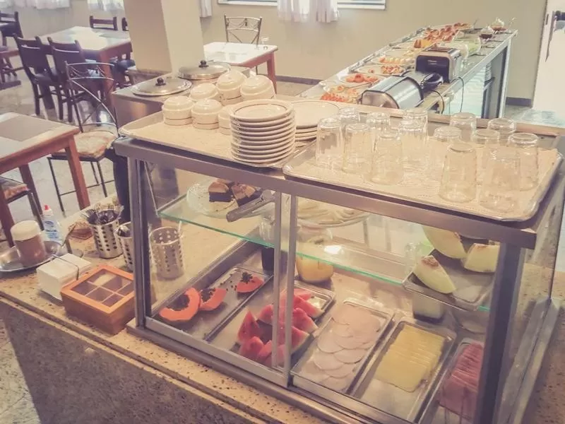 Restaurant/places to eat in Jardim Hotel