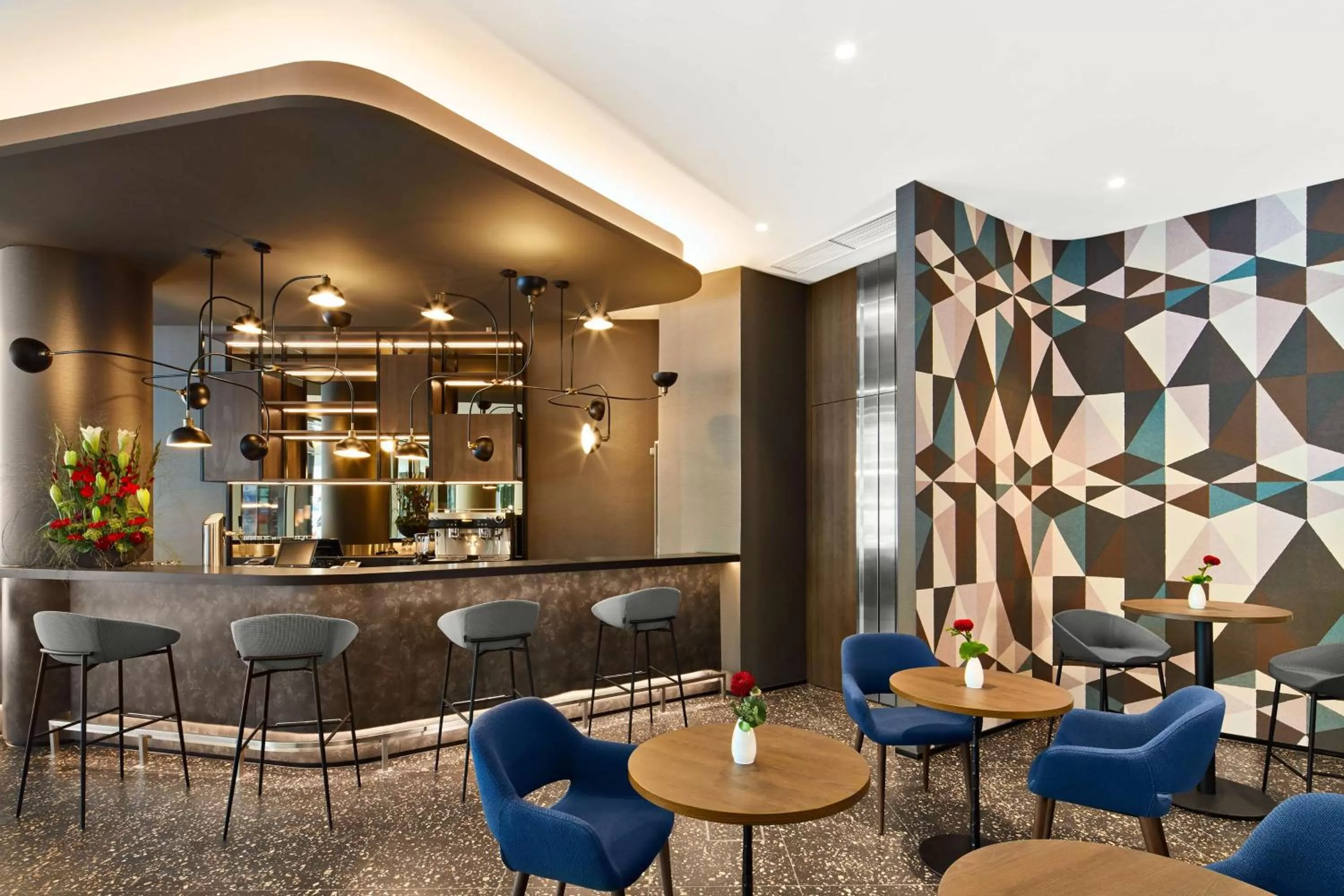 Lounge or bar in NH Collection München Bavaria