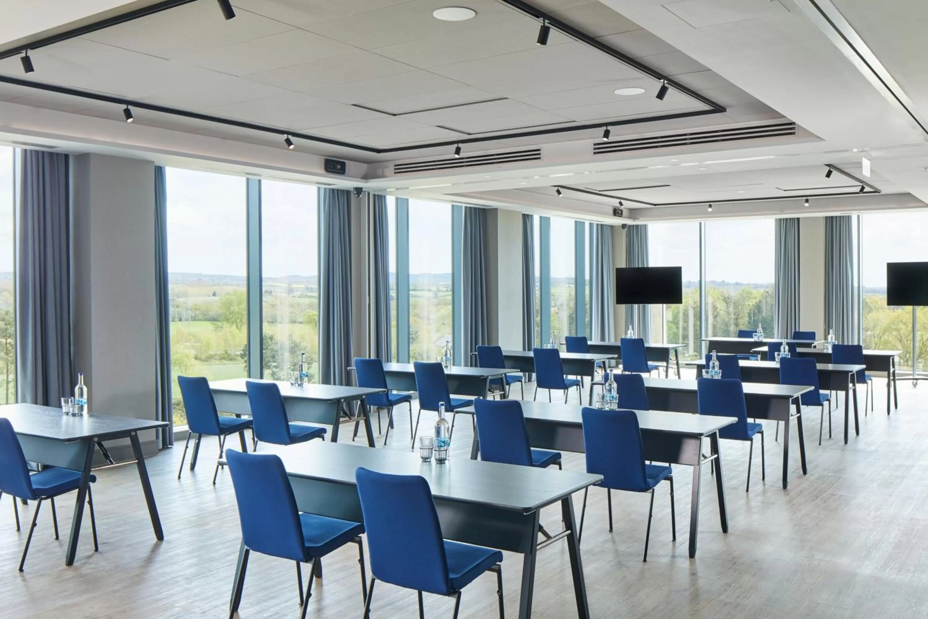 Meeting/conference room in Courtyard by Marriott Exeter Sandy Park