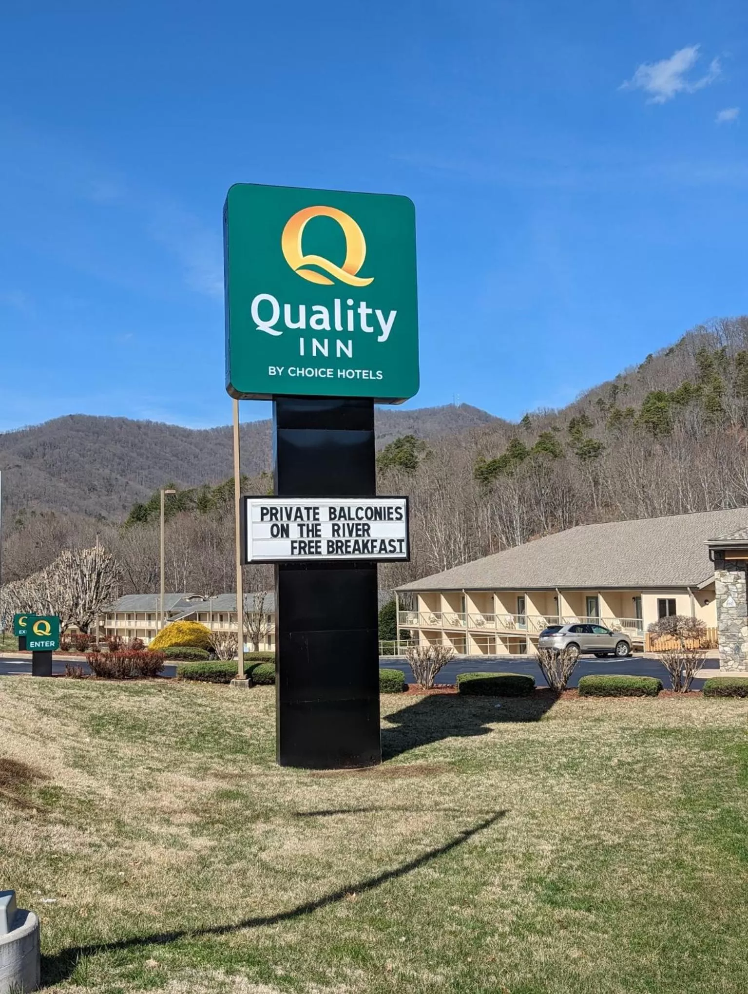 Property logo or sign in Quality Inn Cherokee Riverside