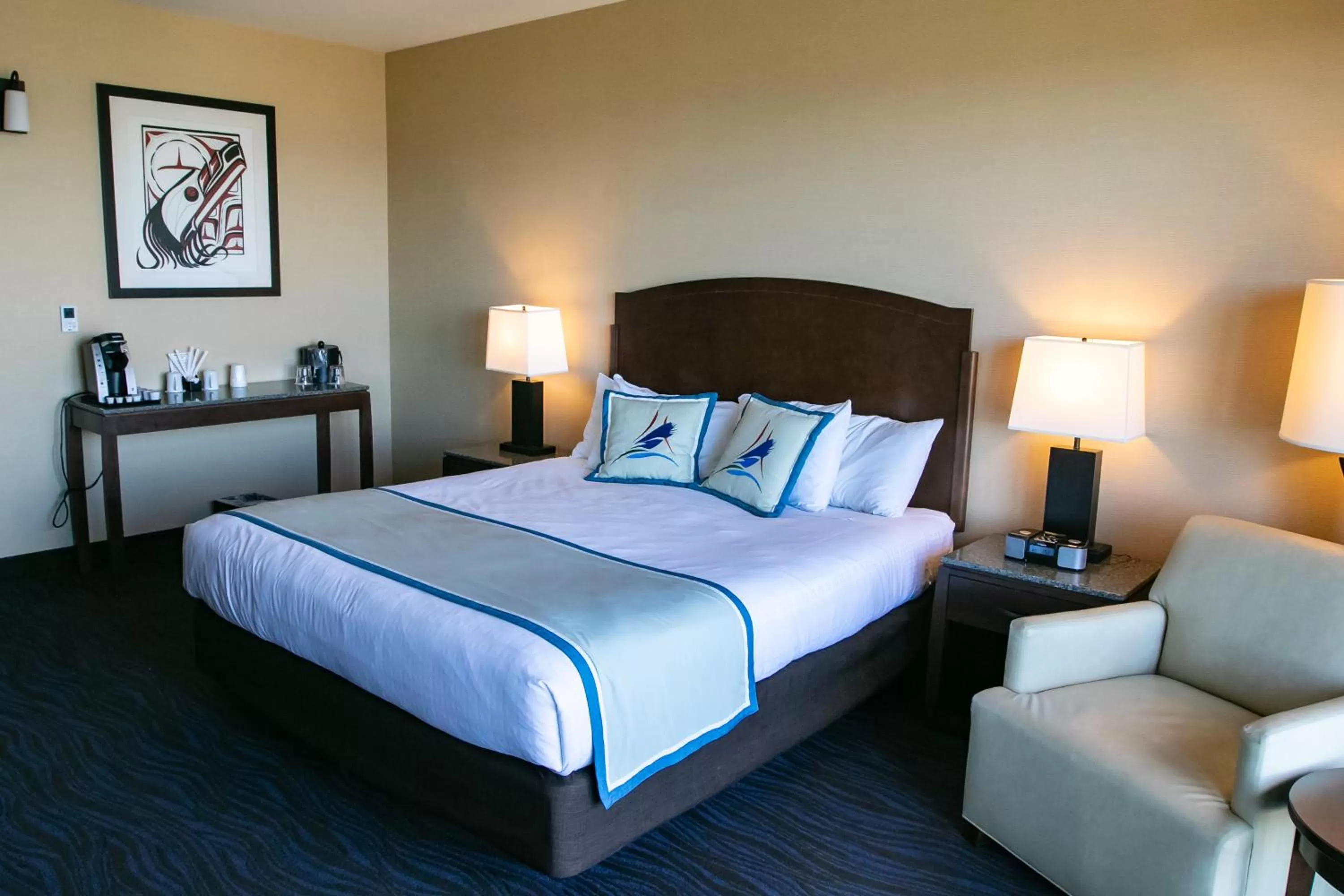 Bed in Swinomish Casino & Lodge