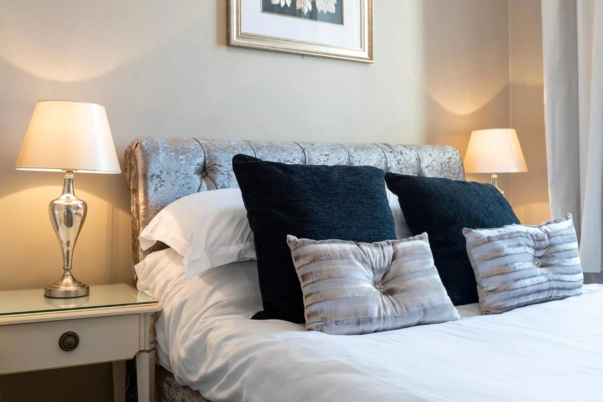 Bed in Lansdowne House with Private Car Park