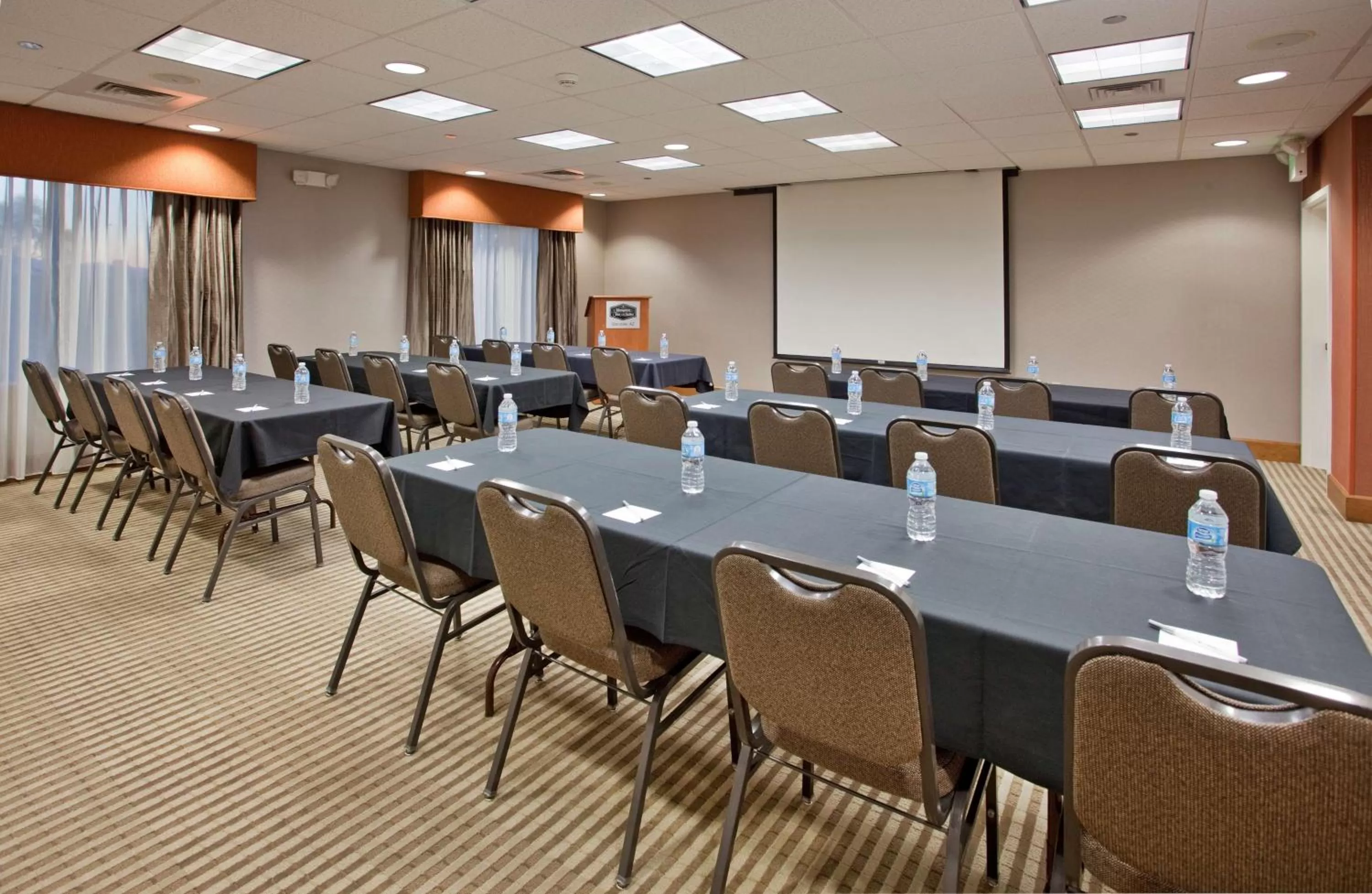 Meeting/conference room in Hampton Inn & Suites Phoenix Glendale-Westgate