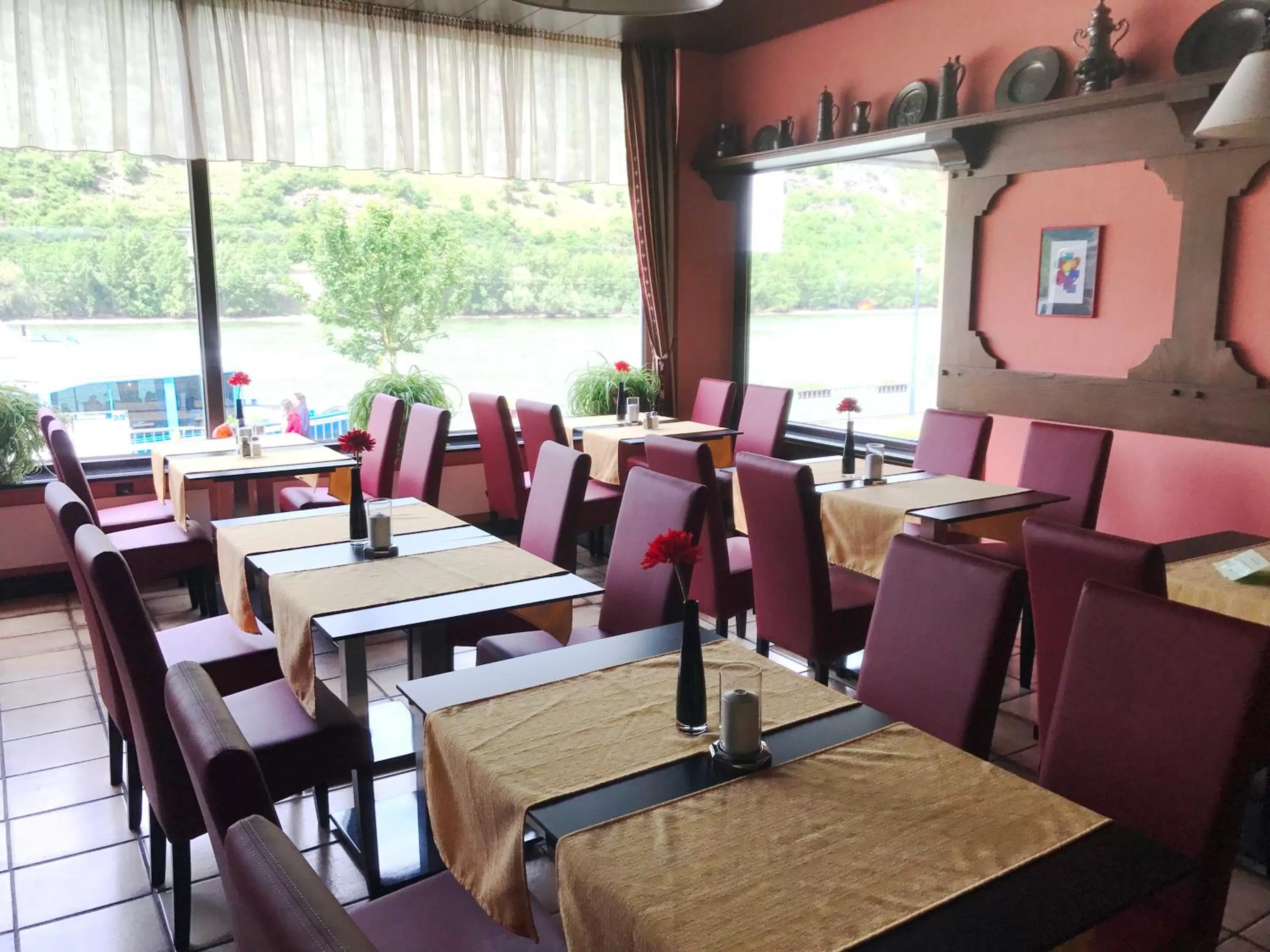 Communal lounge/ TV room in Hotel Rheinlust