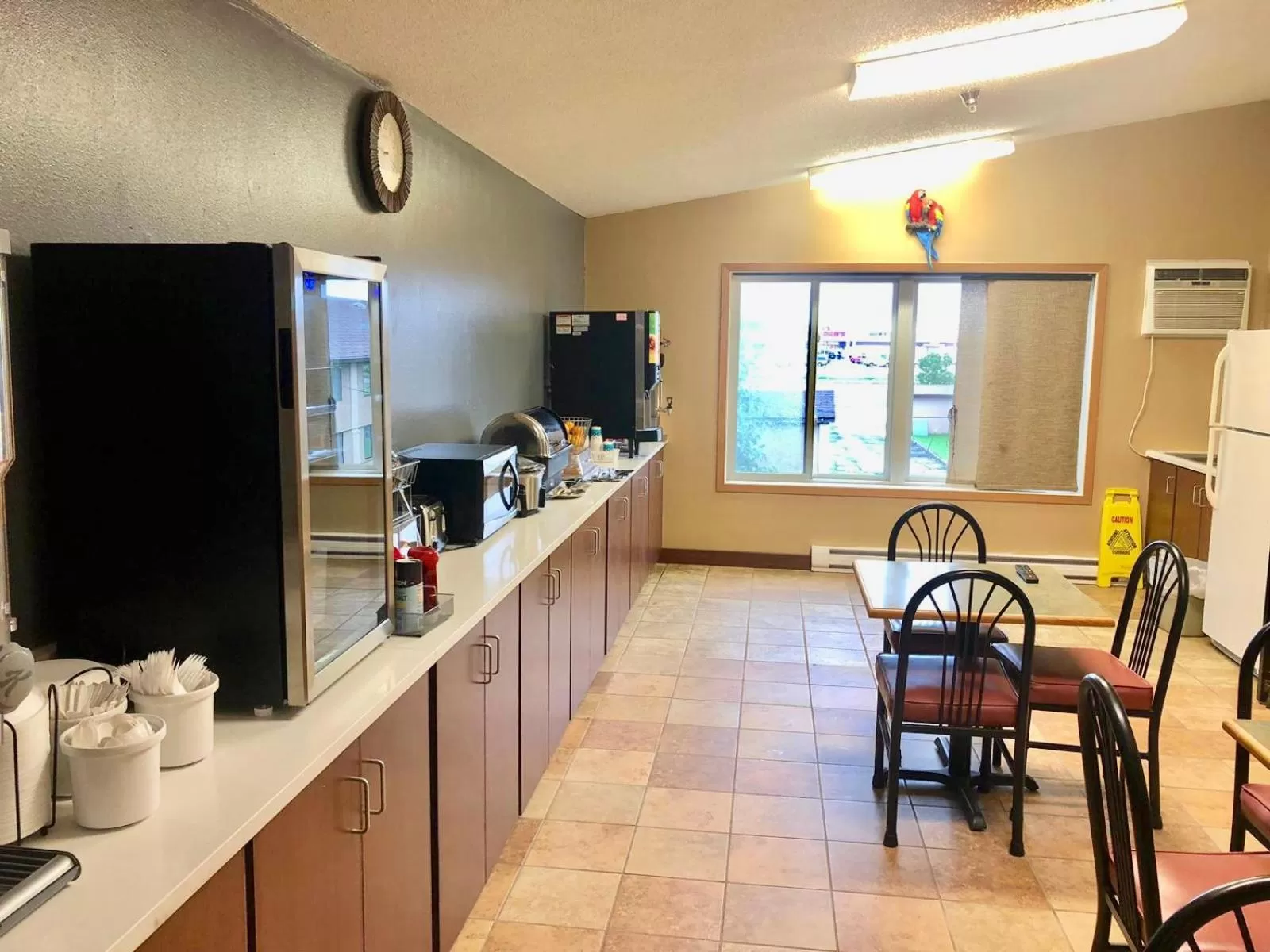 Super 8 by Wyndham Huron