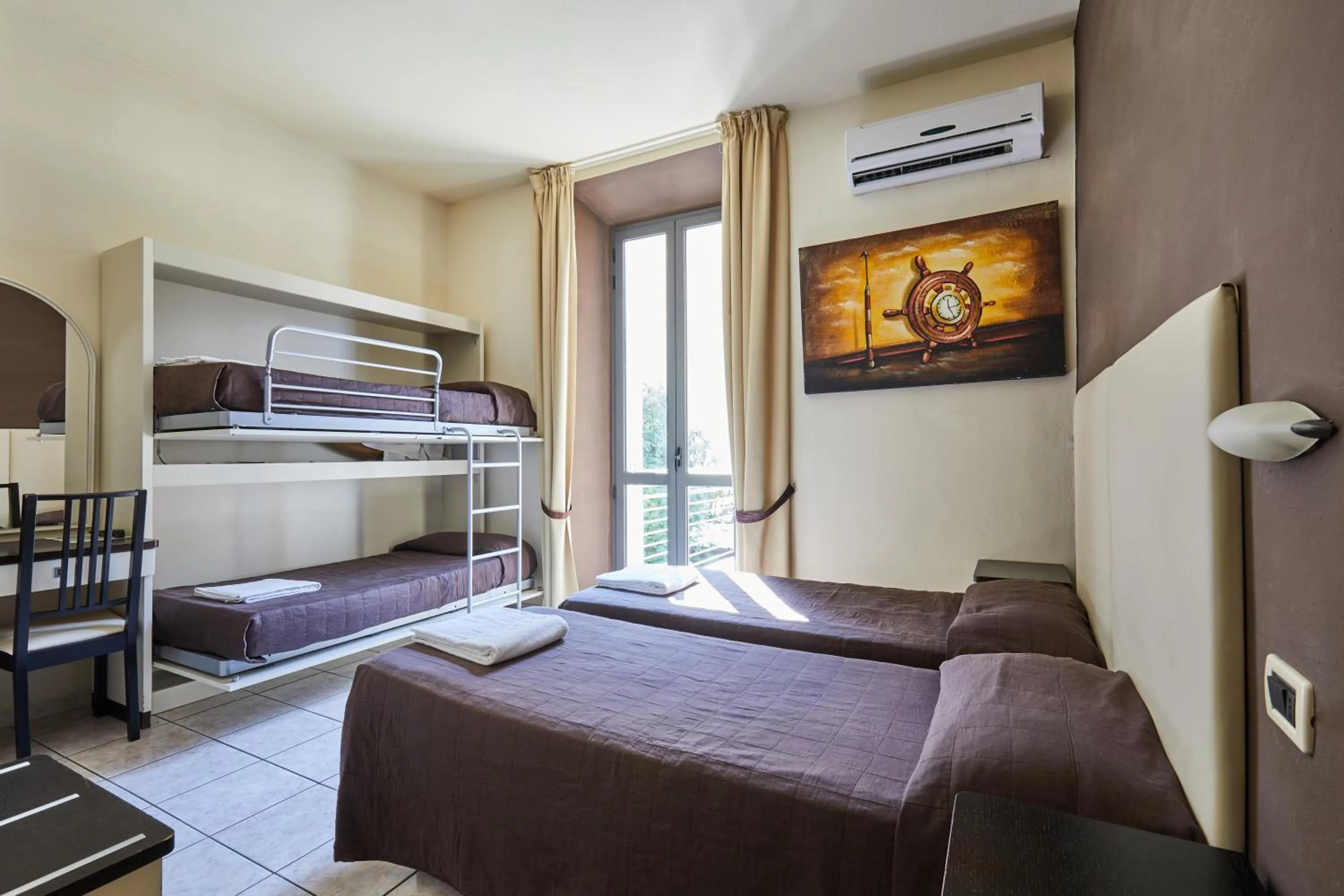 Bed in Hotel Montebello