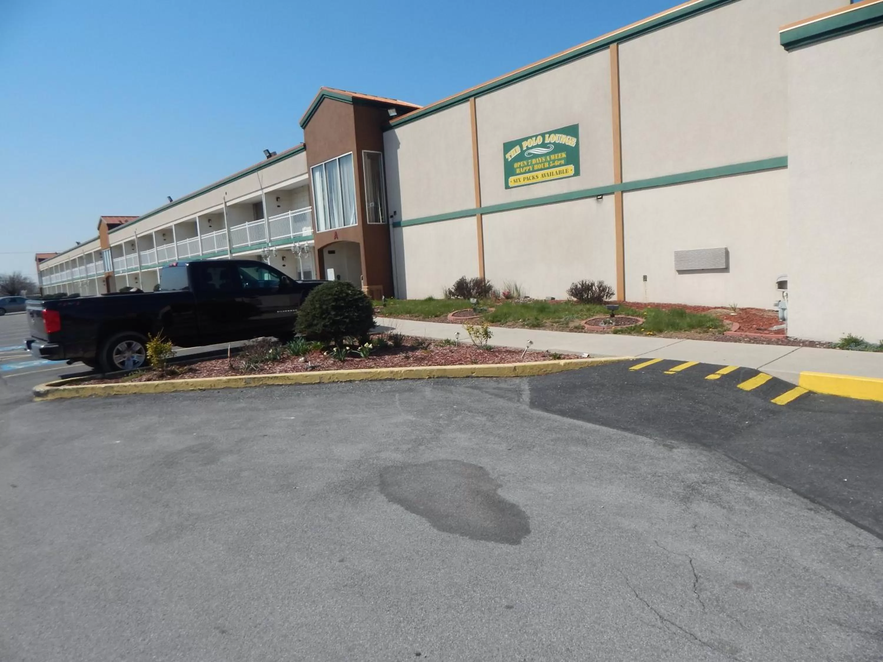 Property building in Days Inn By Wyndham Carlisle North