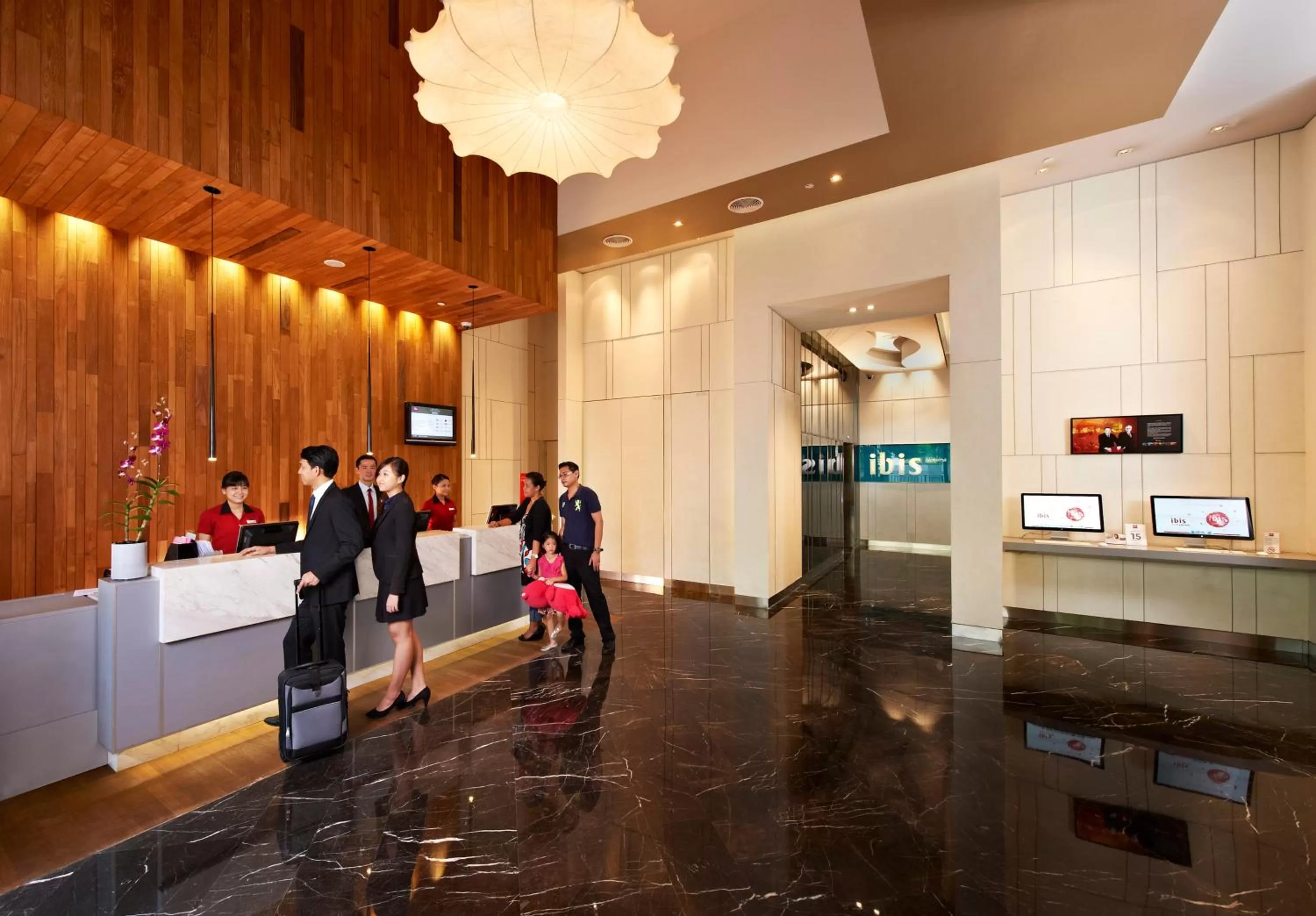Lobby or reception in Ibis Singapore Novena