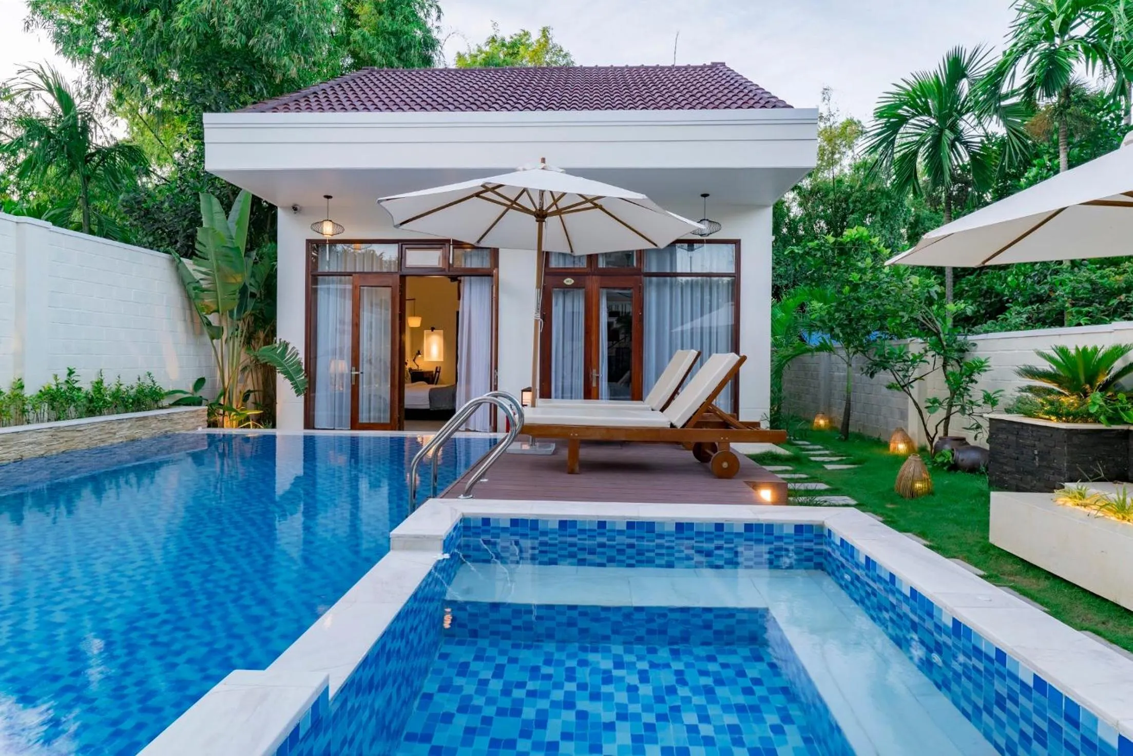 Garden view in Riverside Hamlet Homestay & Villa