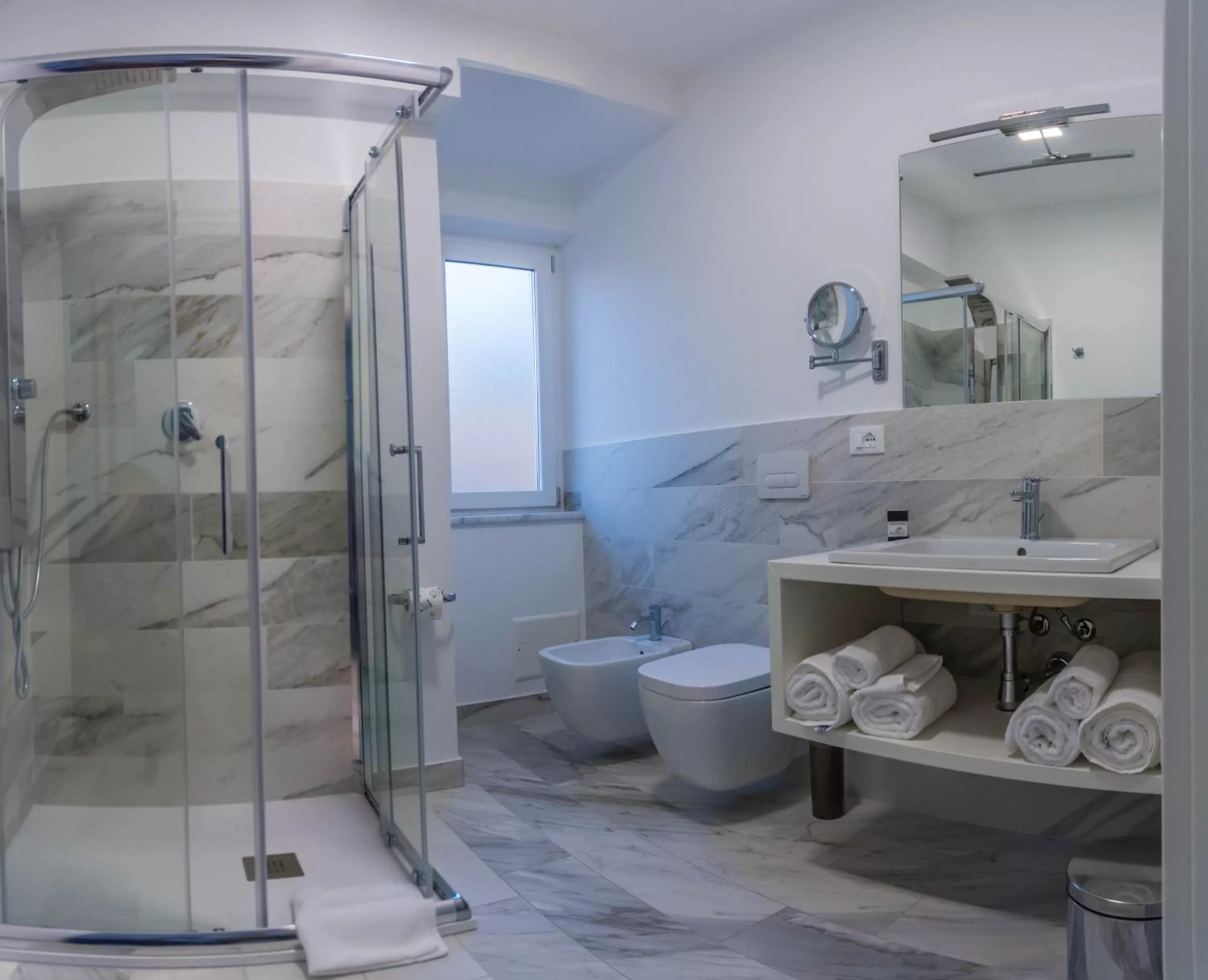 Bathroom in Aether Suites Tropea - Free Private Parking
