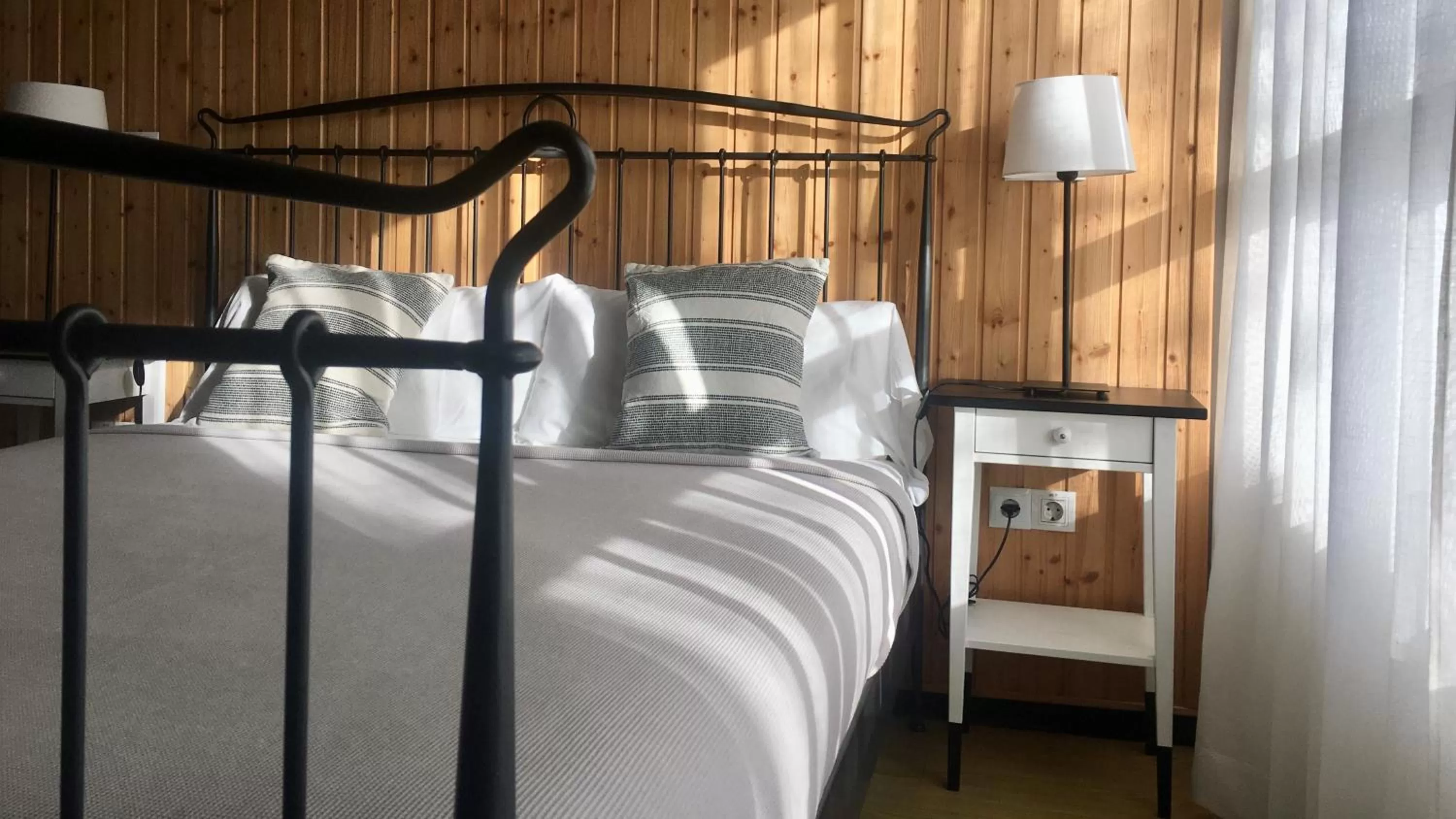 View (from property/room), Bed in MD Modern Hotel - Jardines