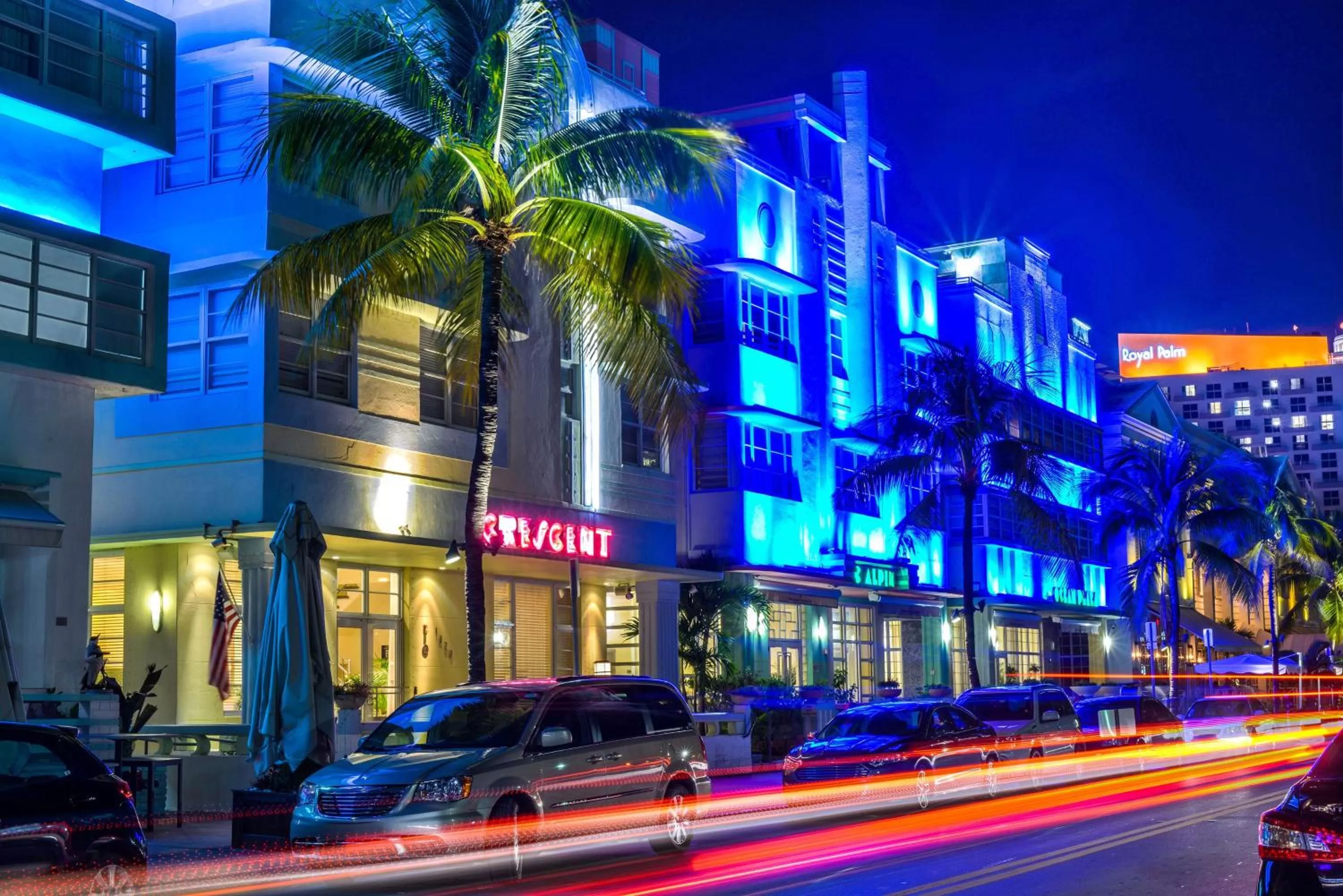 Property building in Hilton Vacation Club Crescent on South Beach Miami