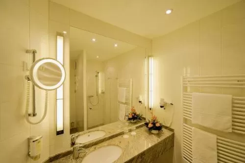 Bathroom in Kranz Parkhotel