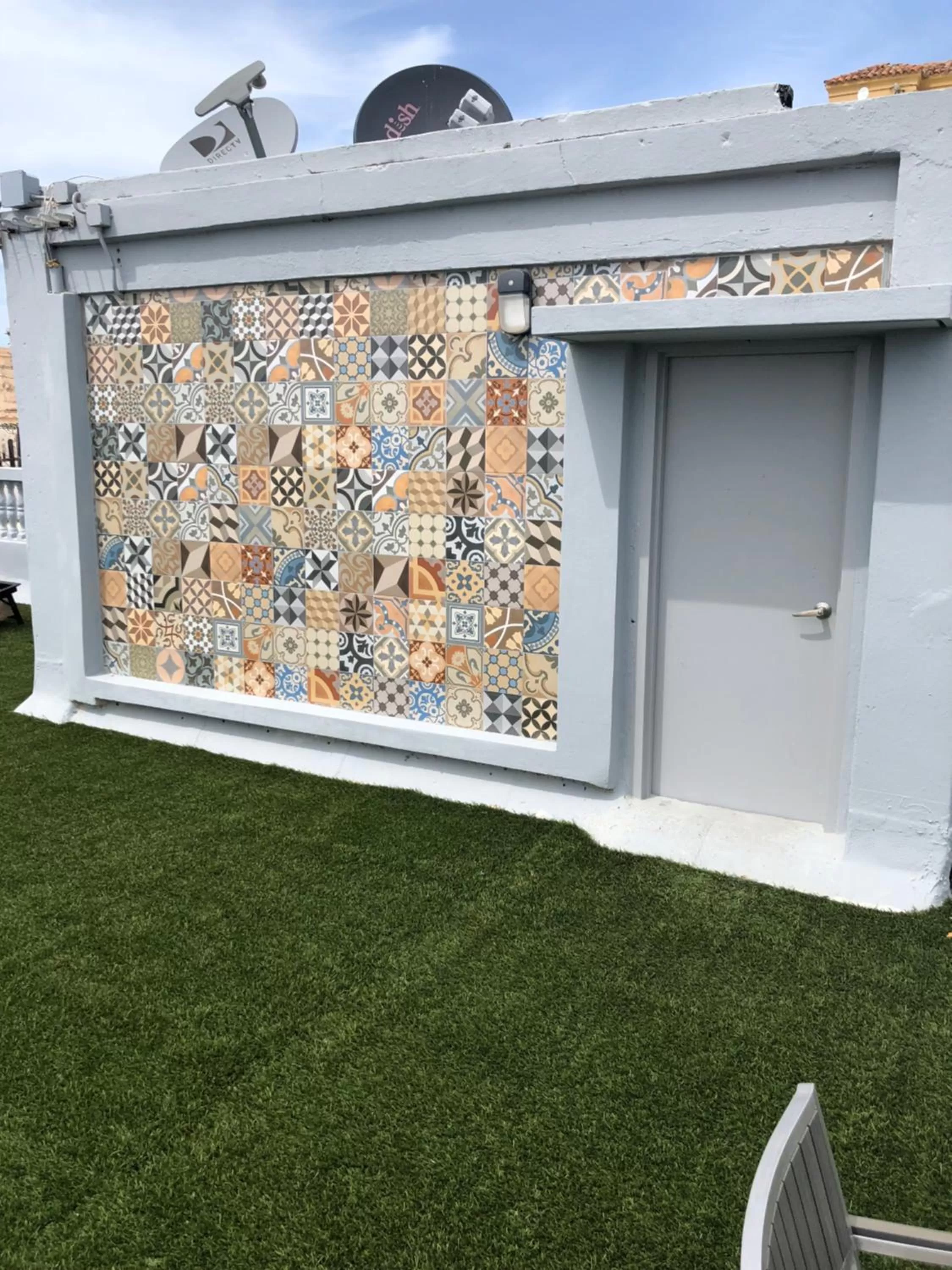 Property building in Navona Studios