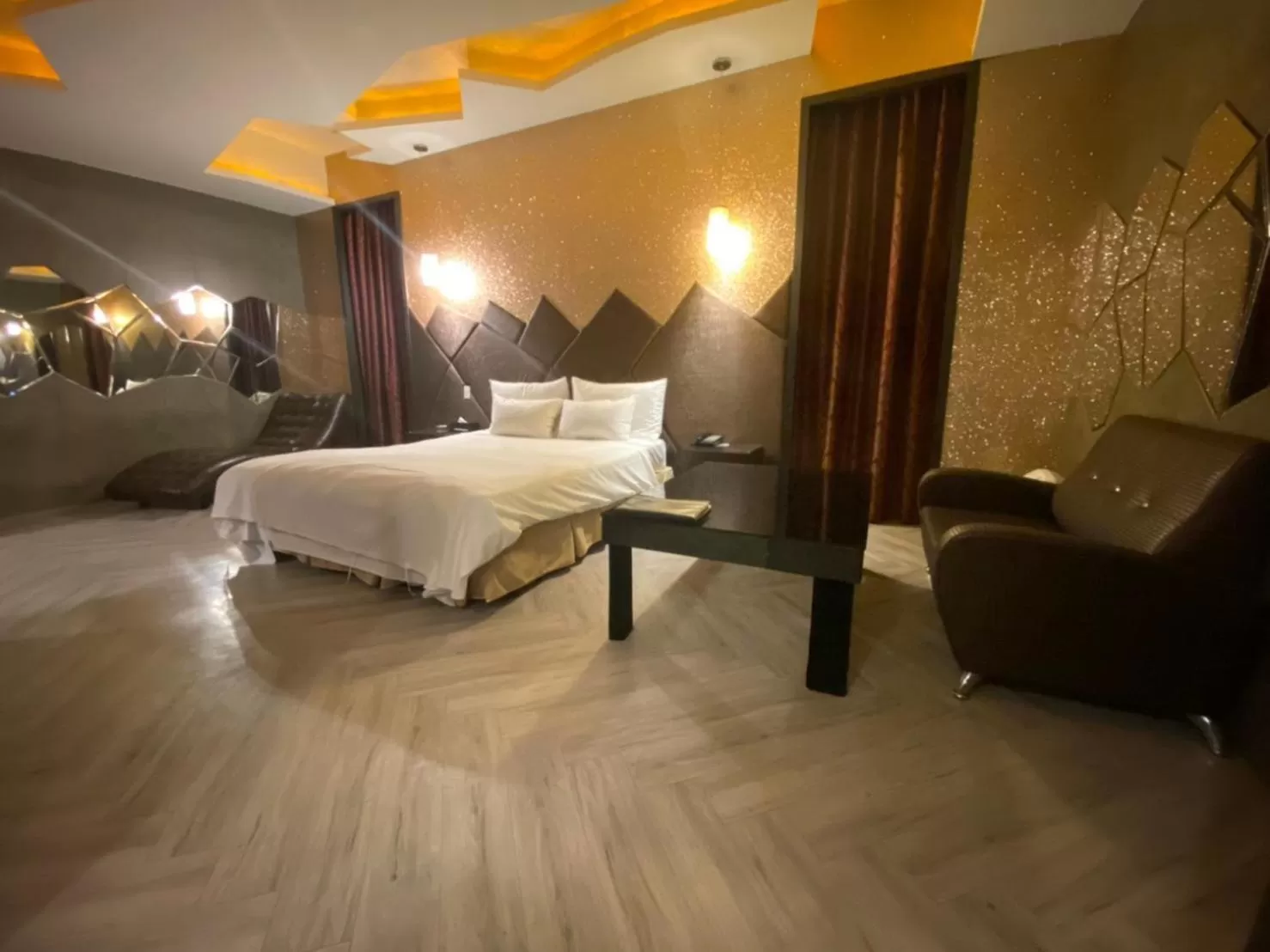 Photo of the whole room, Bed in Discovery Motel - Yanping