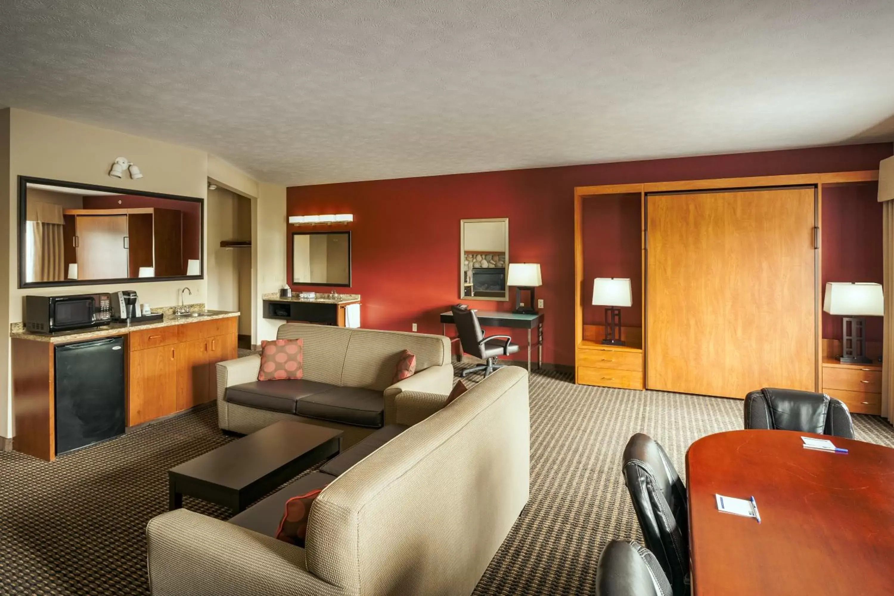 Queen Room in Wyndham Garden Anchorage Airport Queen Room in Wyndham Garden Anchorage Airport