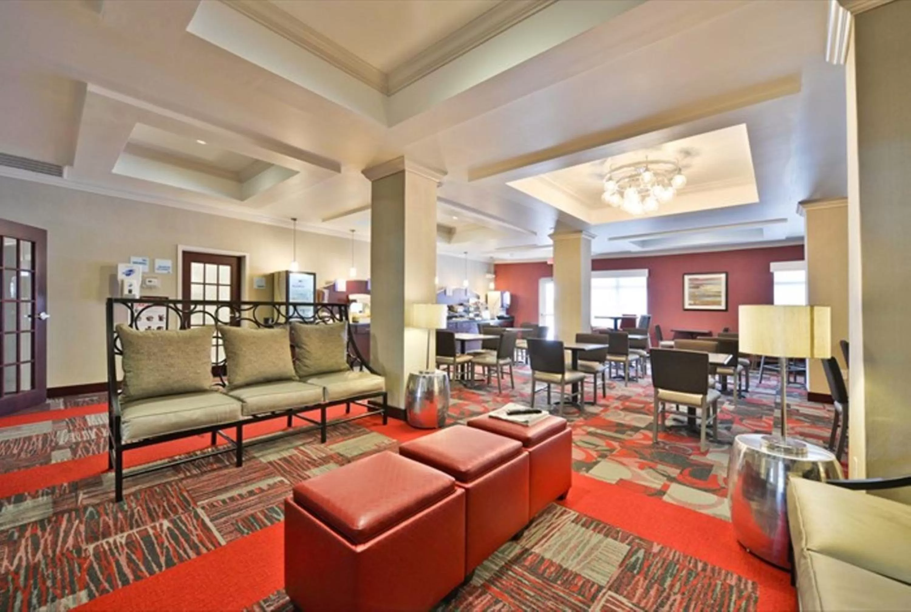 Breakfast in Holiday Inn Express & Suites Utica by IHG