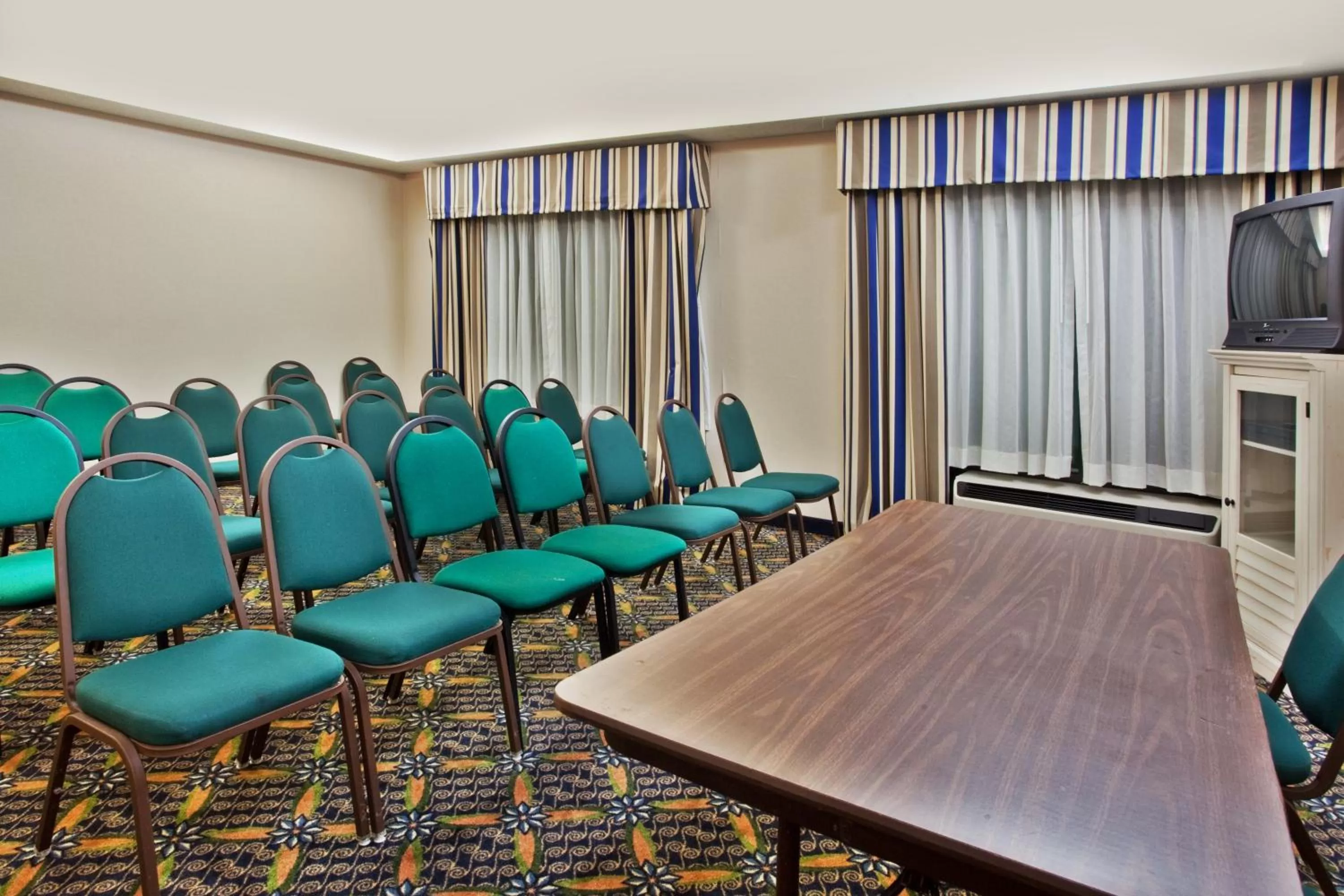 Meeting/conference room in Holiday Inn Express Hotel & Suites Lawrenceville by IHG