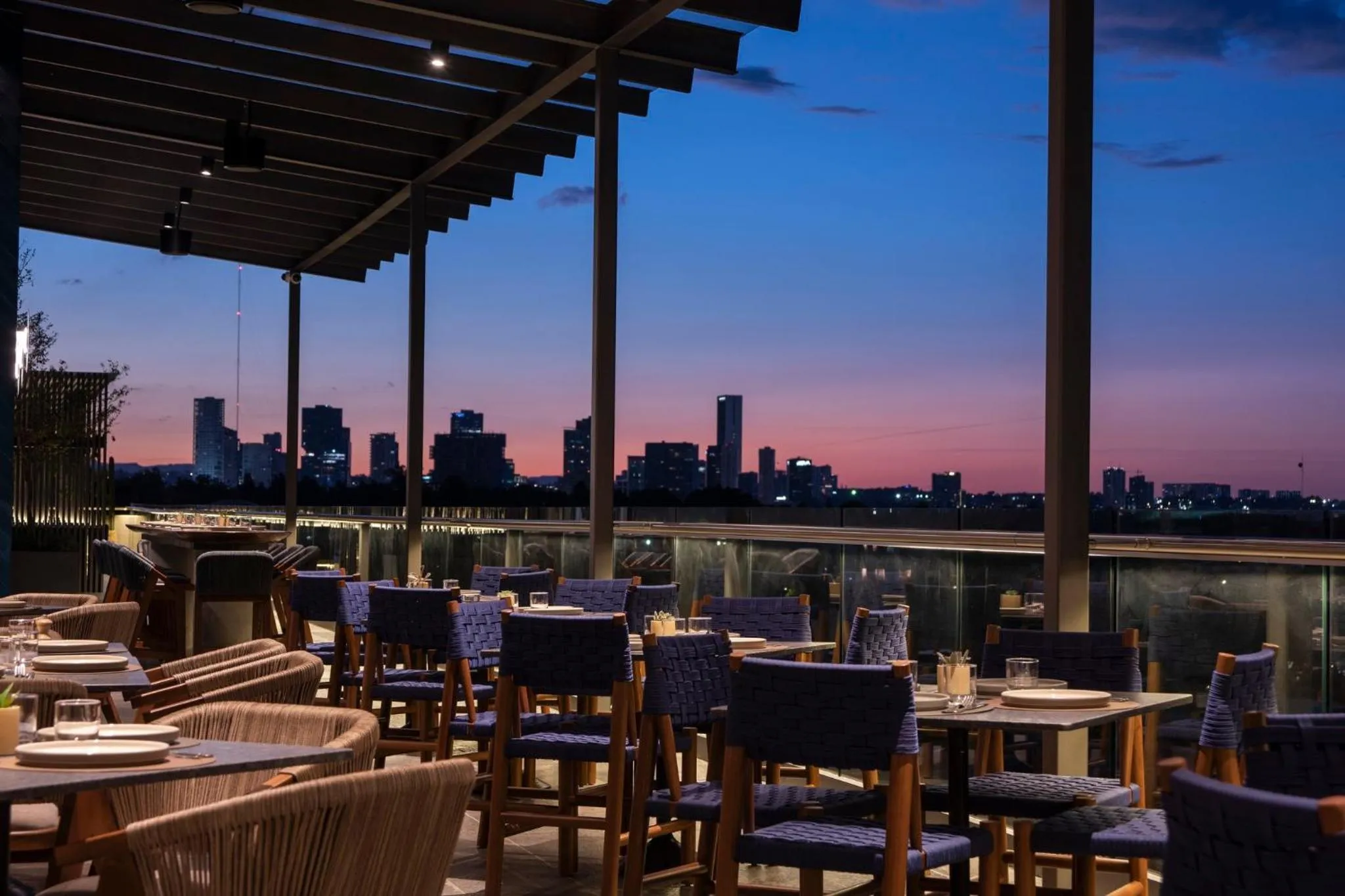 Restaurant/places to eat in voco Guadalajara Neruda by IHG